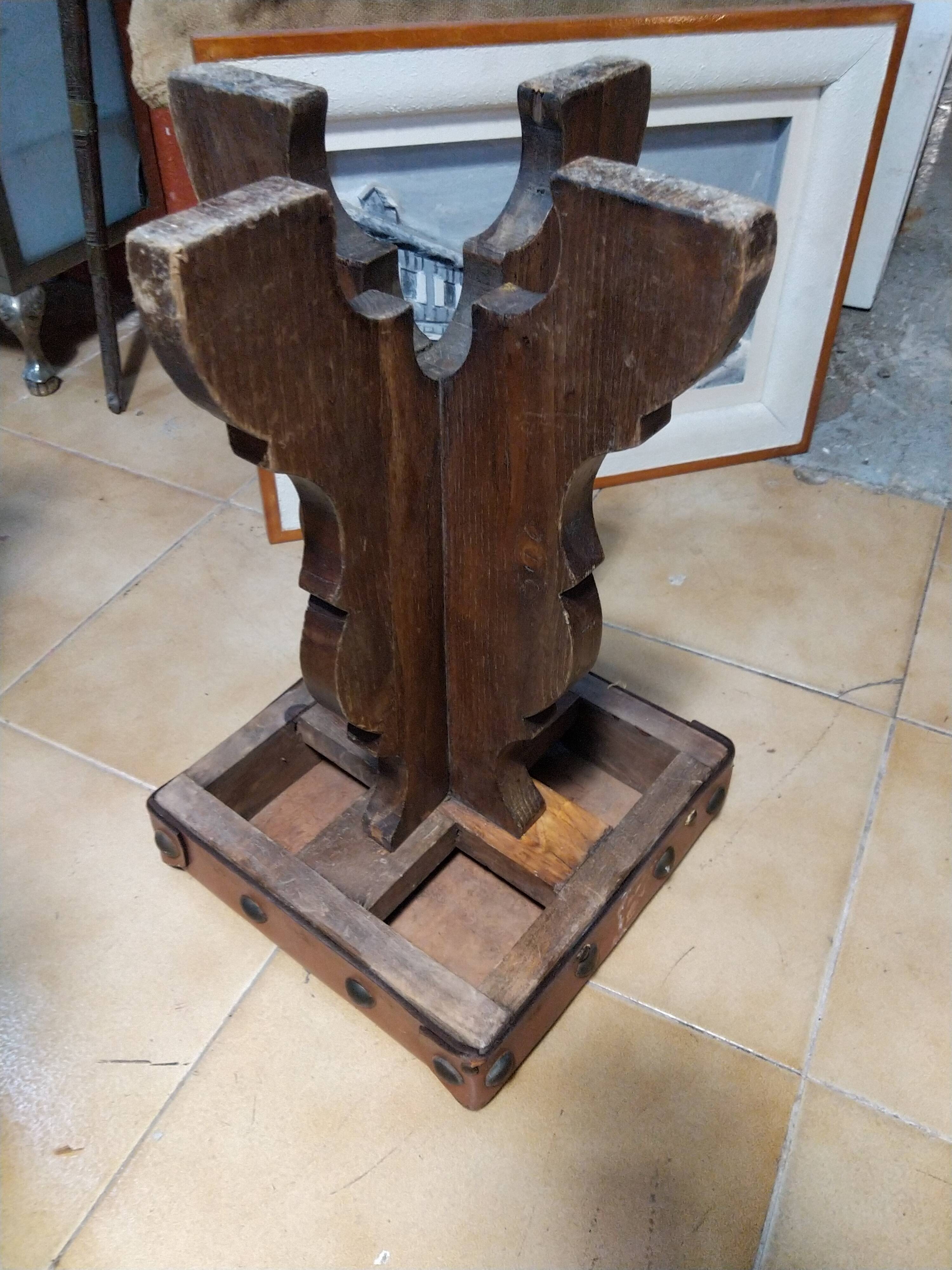 Leather tabouret