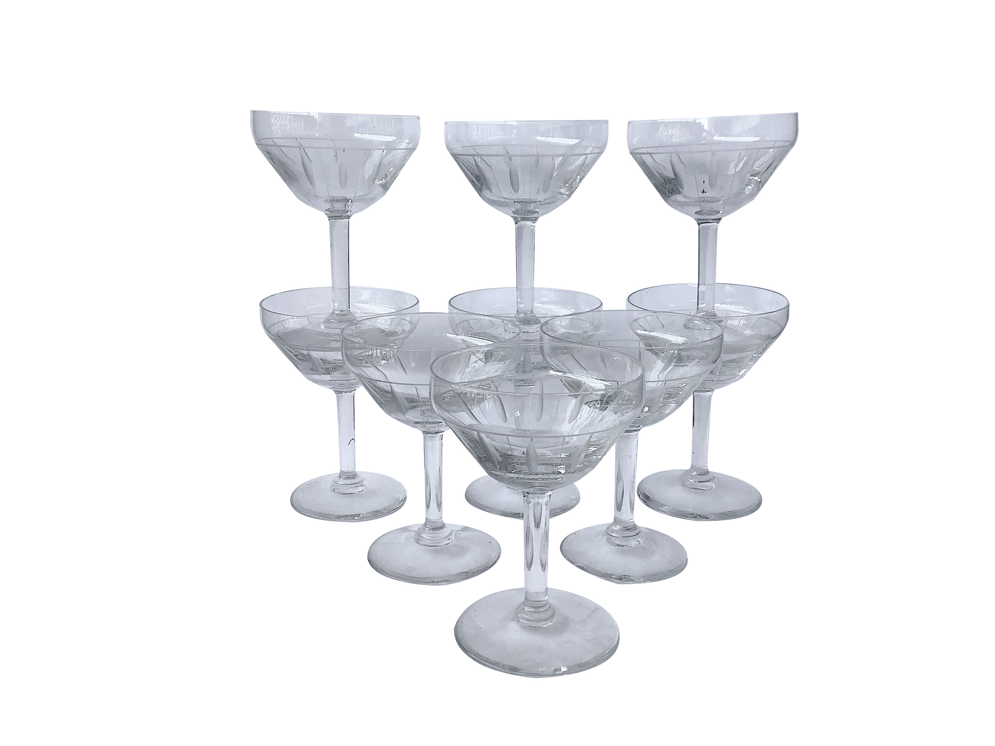 Champagne cups in art deco crystal, engraved with acid