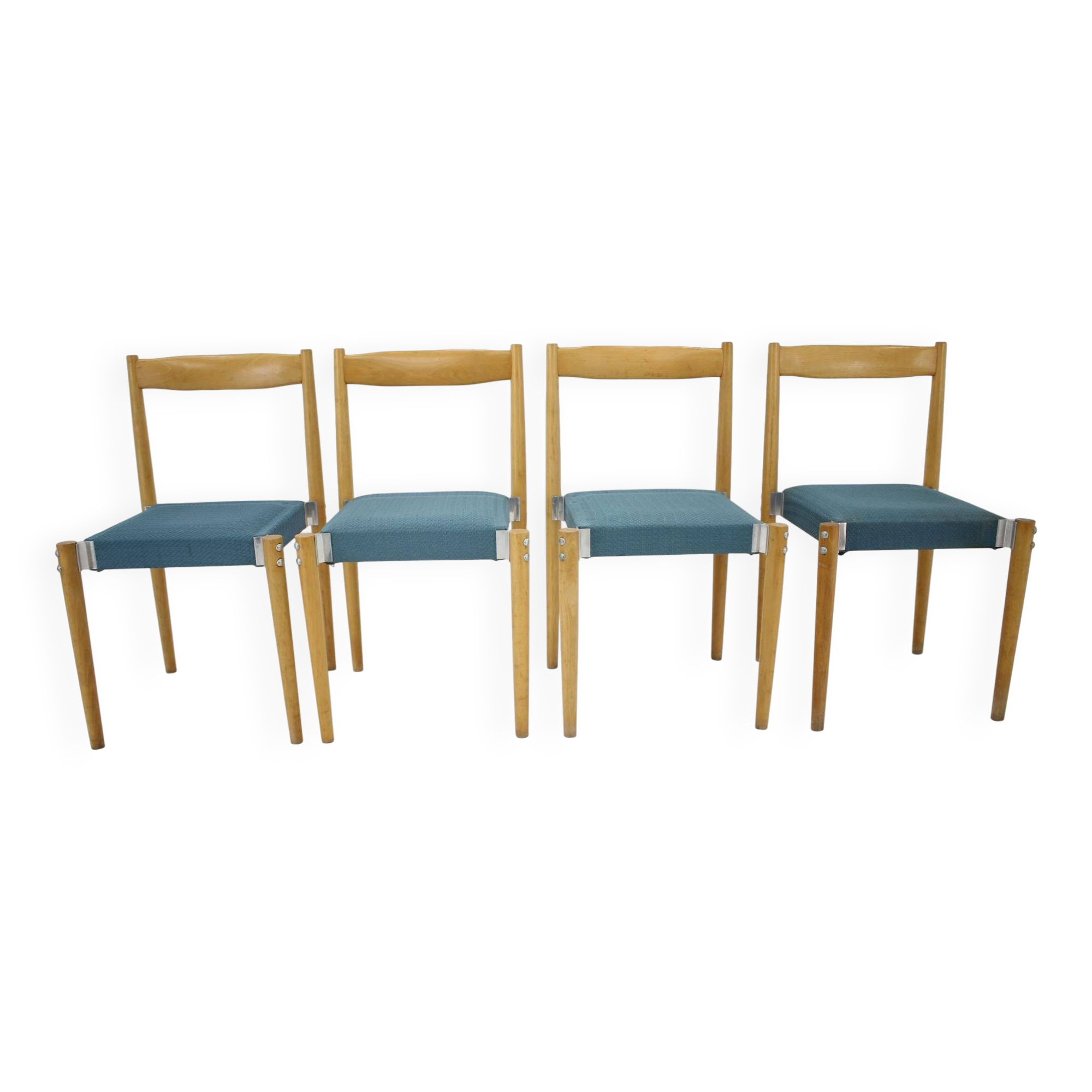 Ensemble de quatre chaises de salle à manger design par Miroslav Navrátil, années 1970.