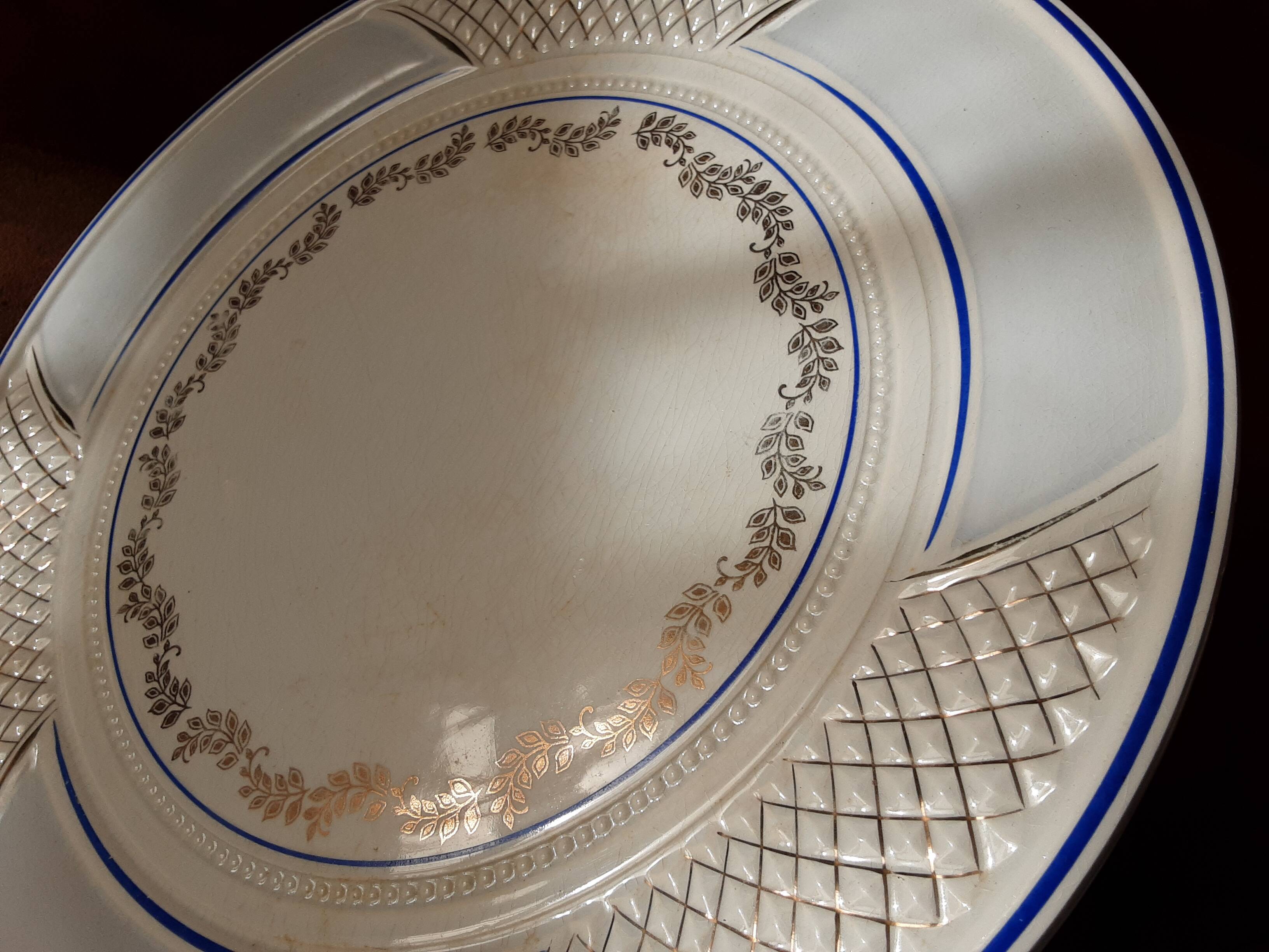 SA opaque porcelain dish