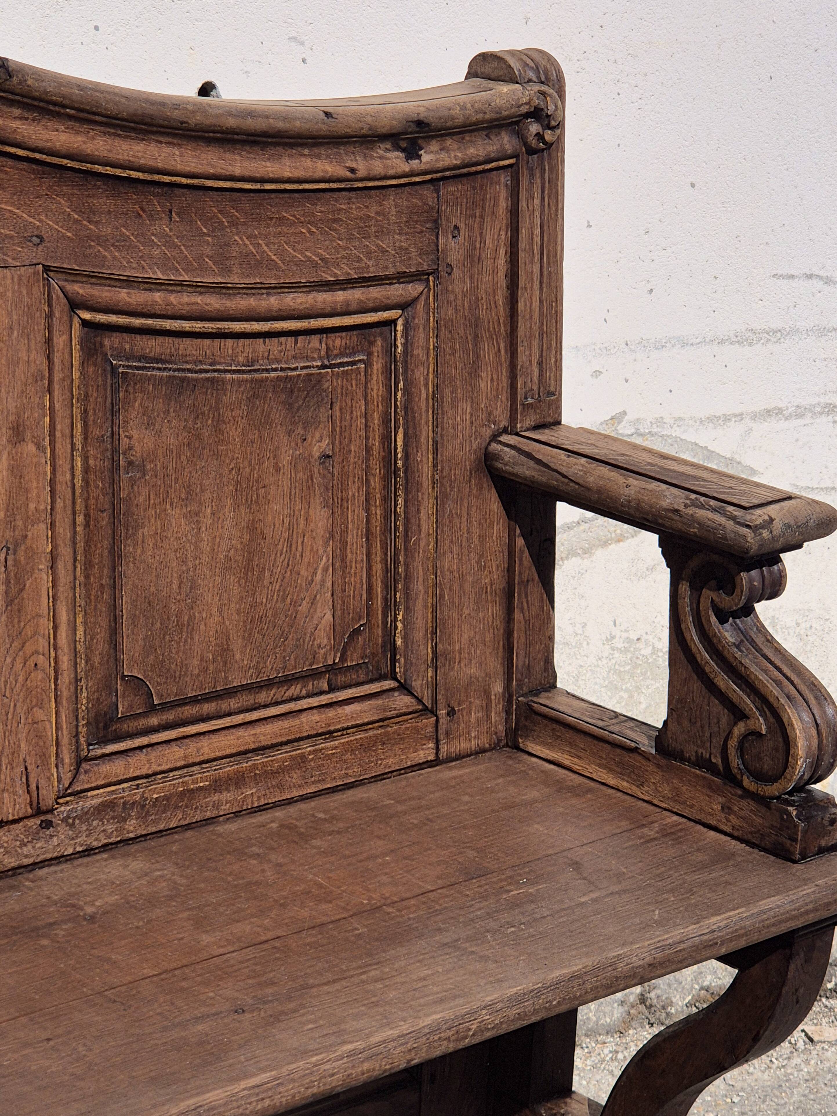 Exceptional gilded display bench.