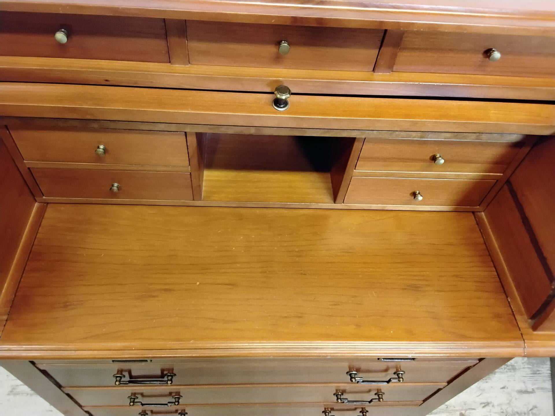 Wooden curtain secretary