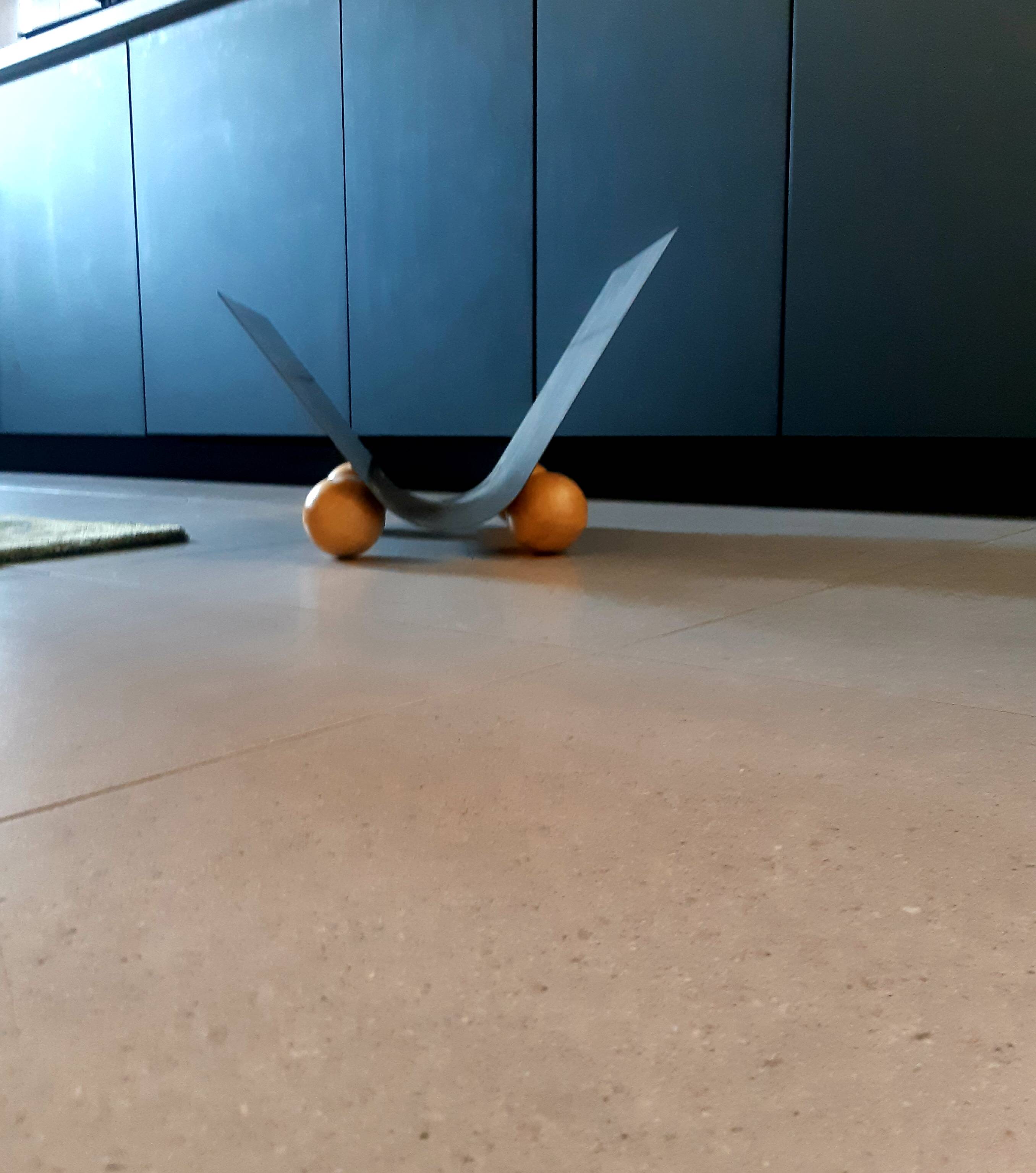 Magazine rack - home & design 1980