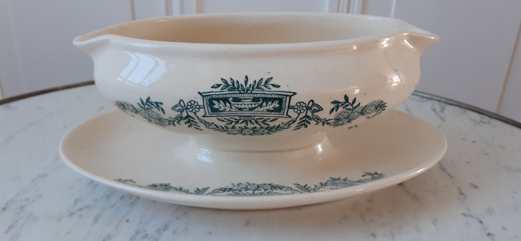 Saucière terre de fer Longchamp fin XIXème