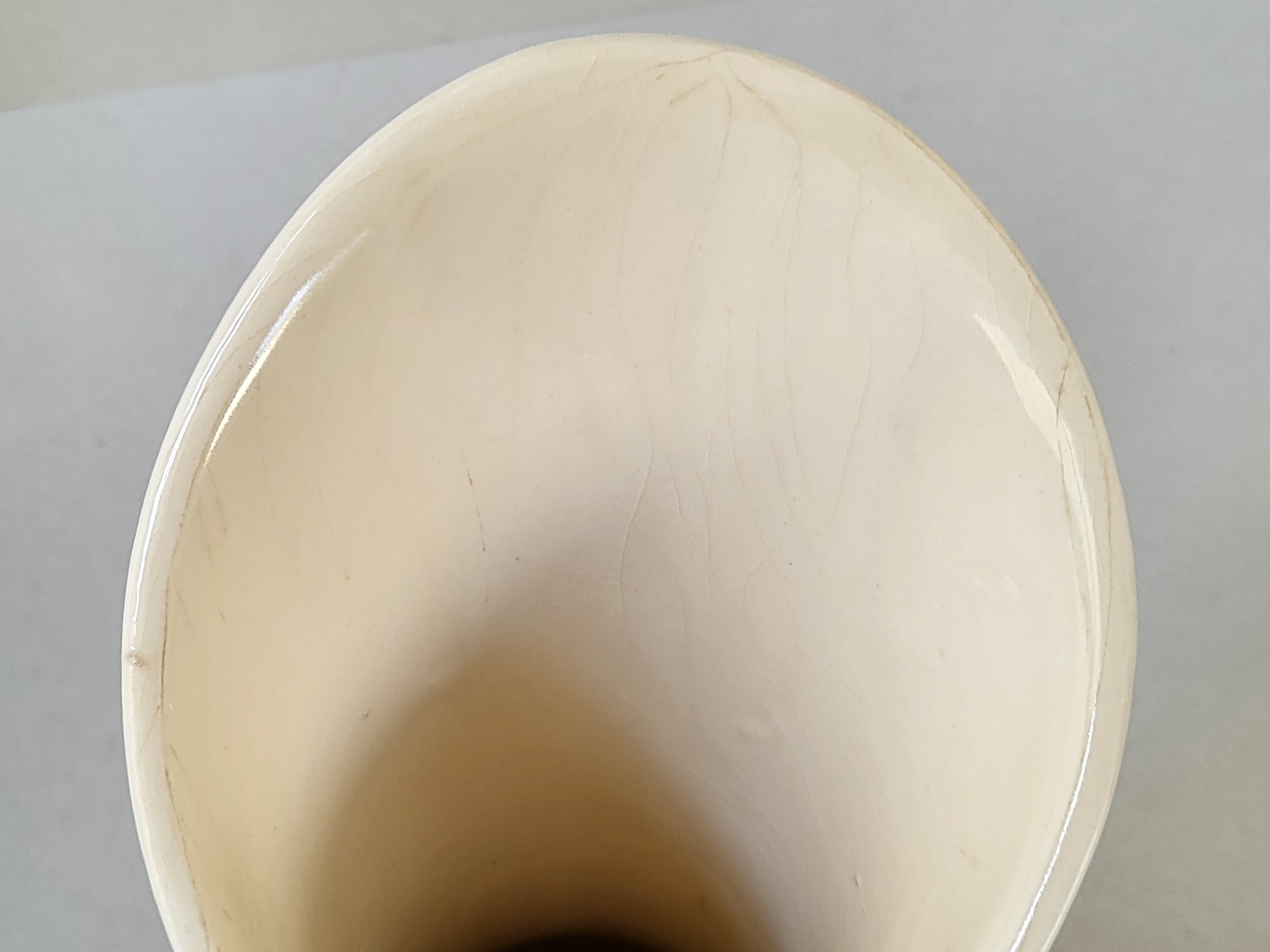 Vase tripode vintage 1950