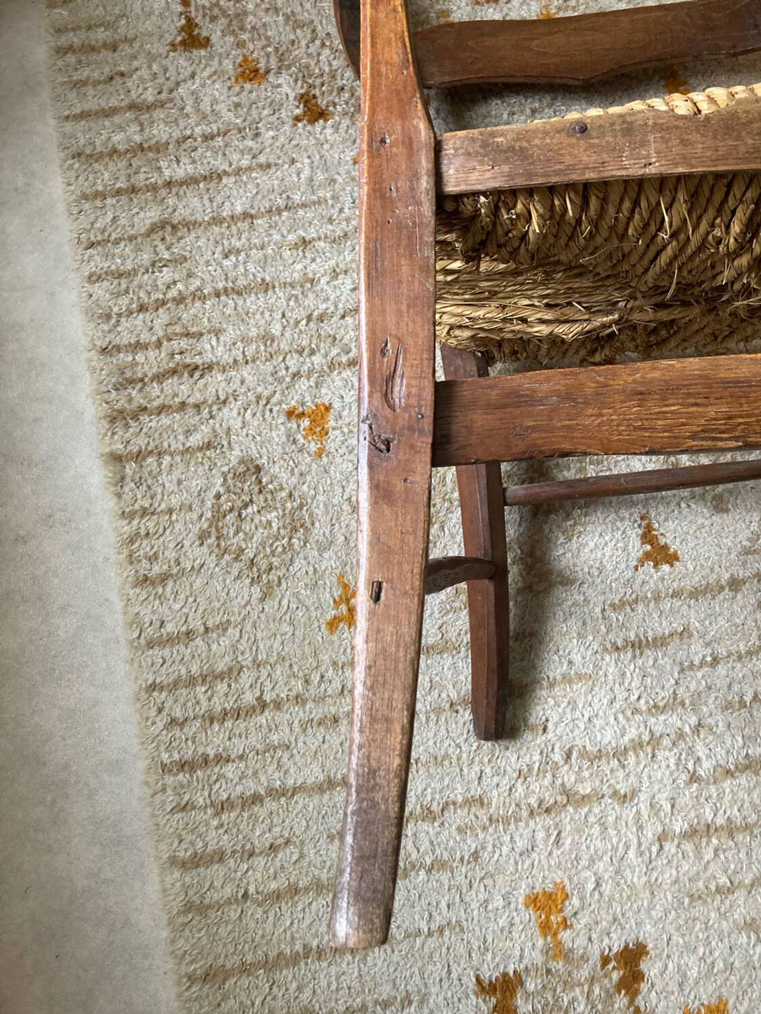 Fauteuil en paille art populaire