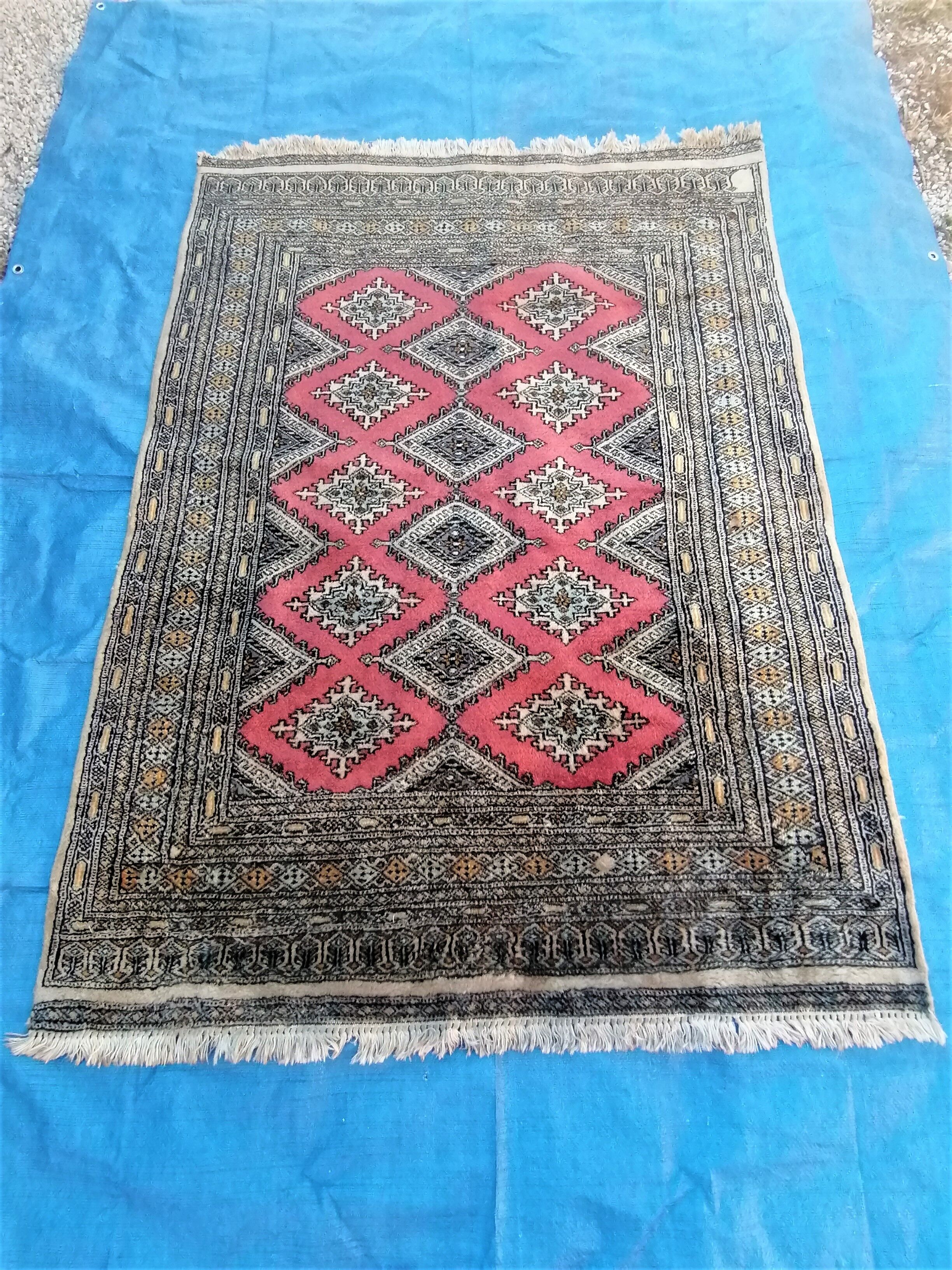 Old oriental carpet. Turkey. 170 x 125 cm.
