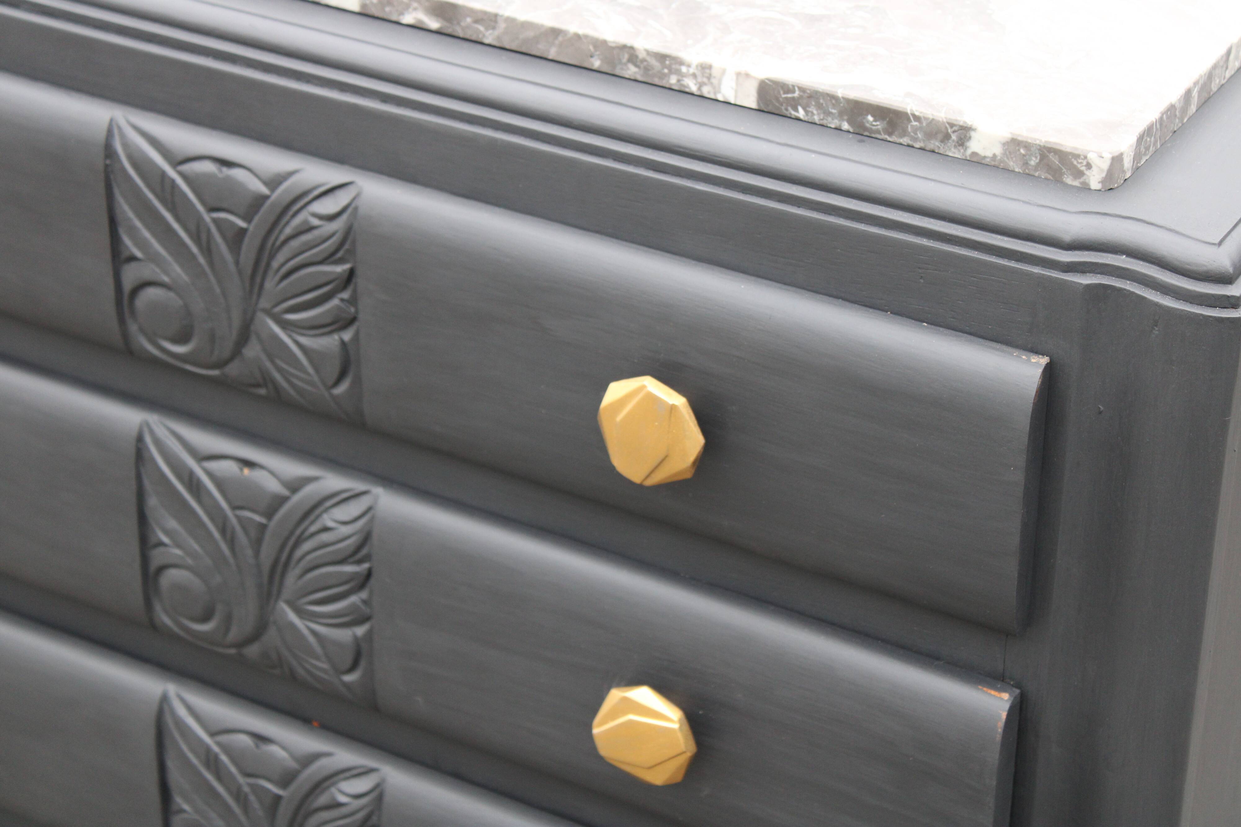 Art Deco chest of drawers