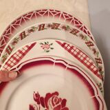 Assorted 4 plates red tones