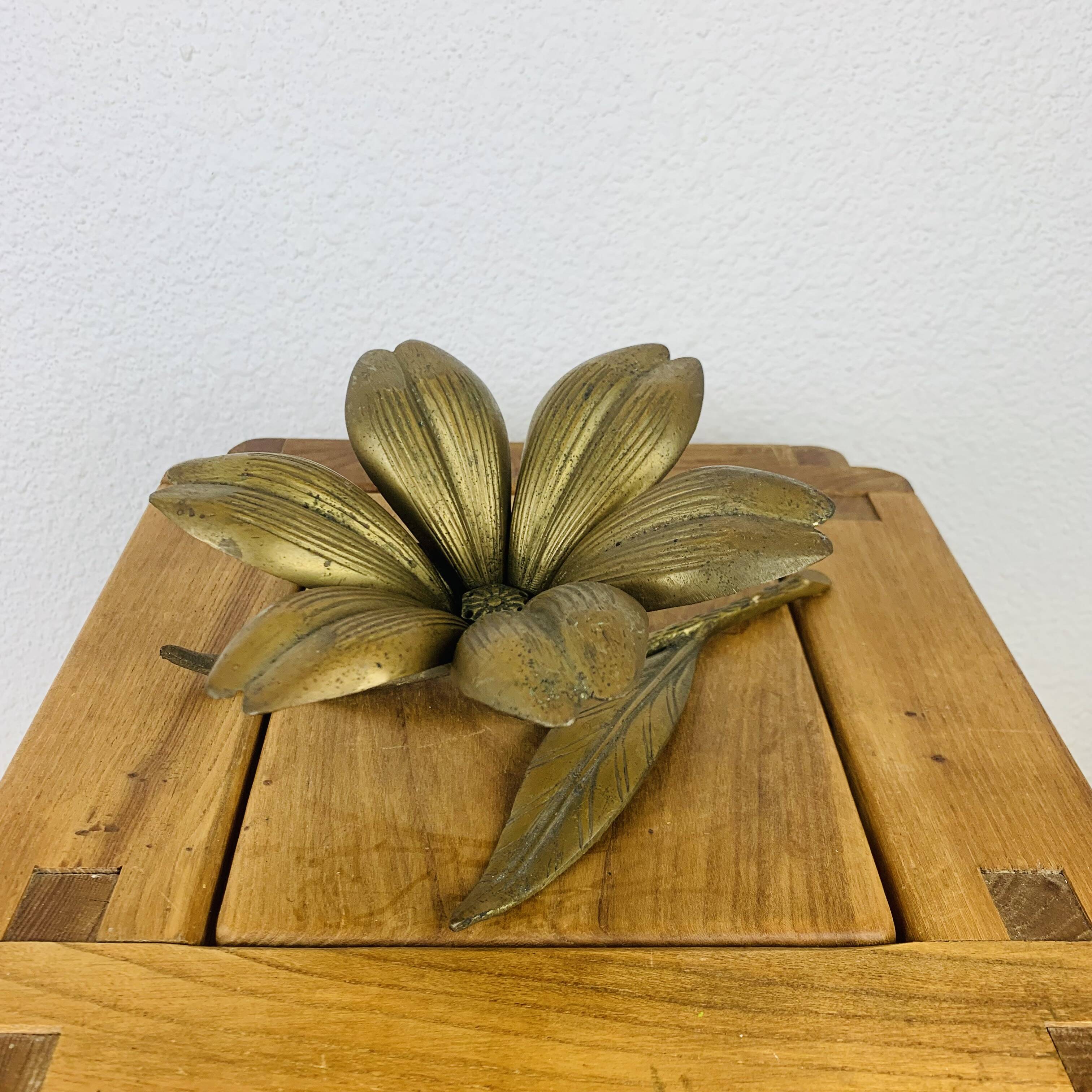 Brass flower ashtrays petals