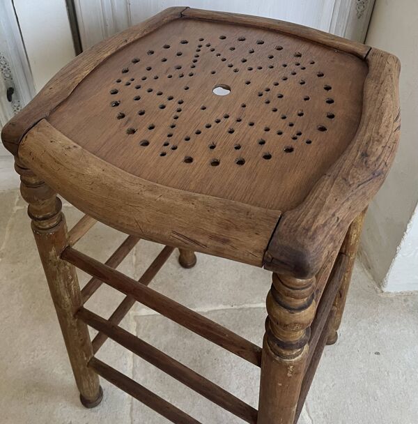 Ancien tabouret de bar en bois
