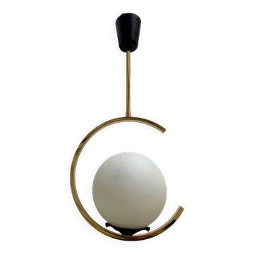 Suspension mid-century laiton et verre opalin
