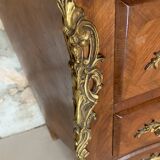 Curved chest of drawers