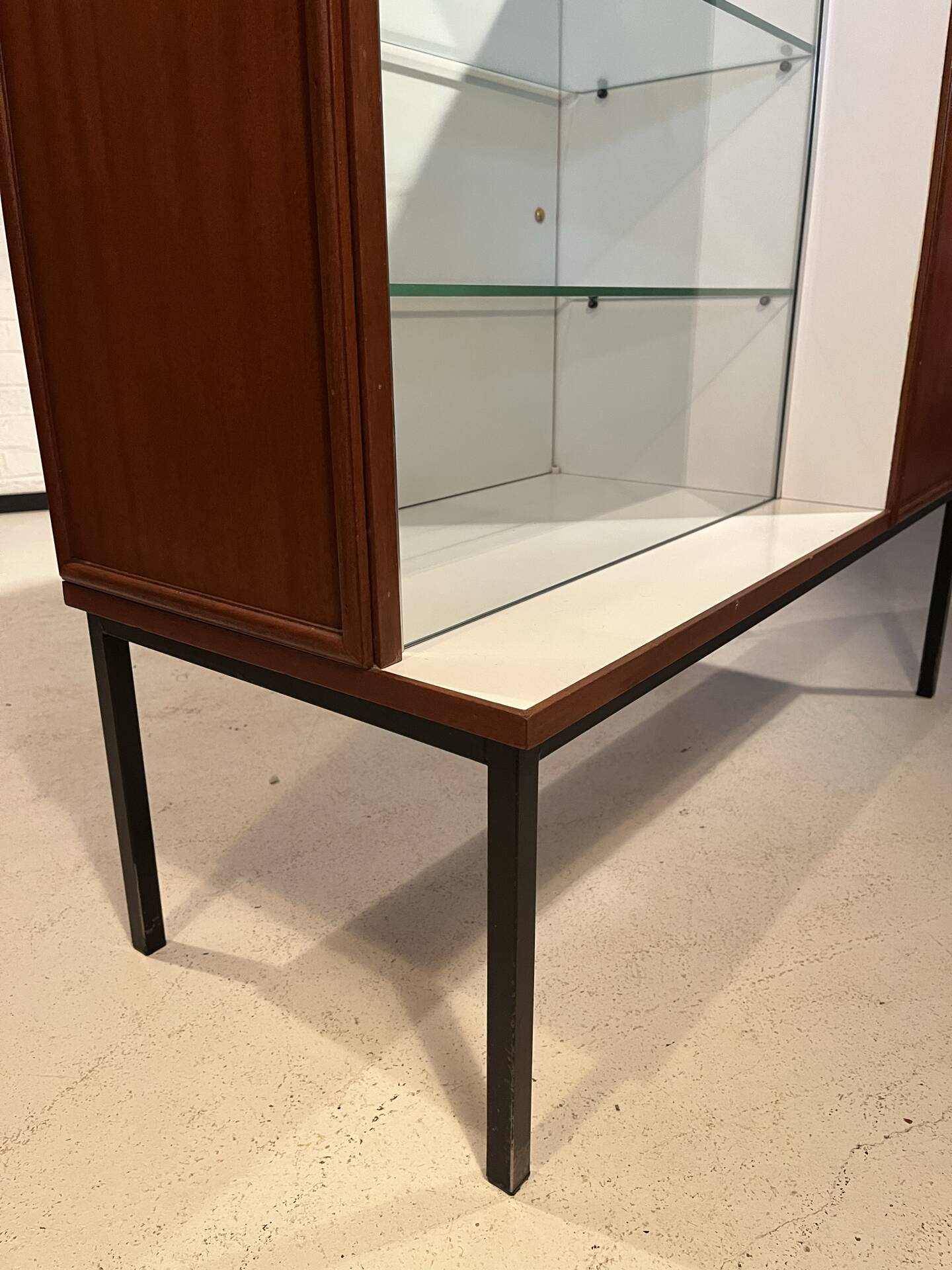 Comptoir de commerce / vitrine des années 60