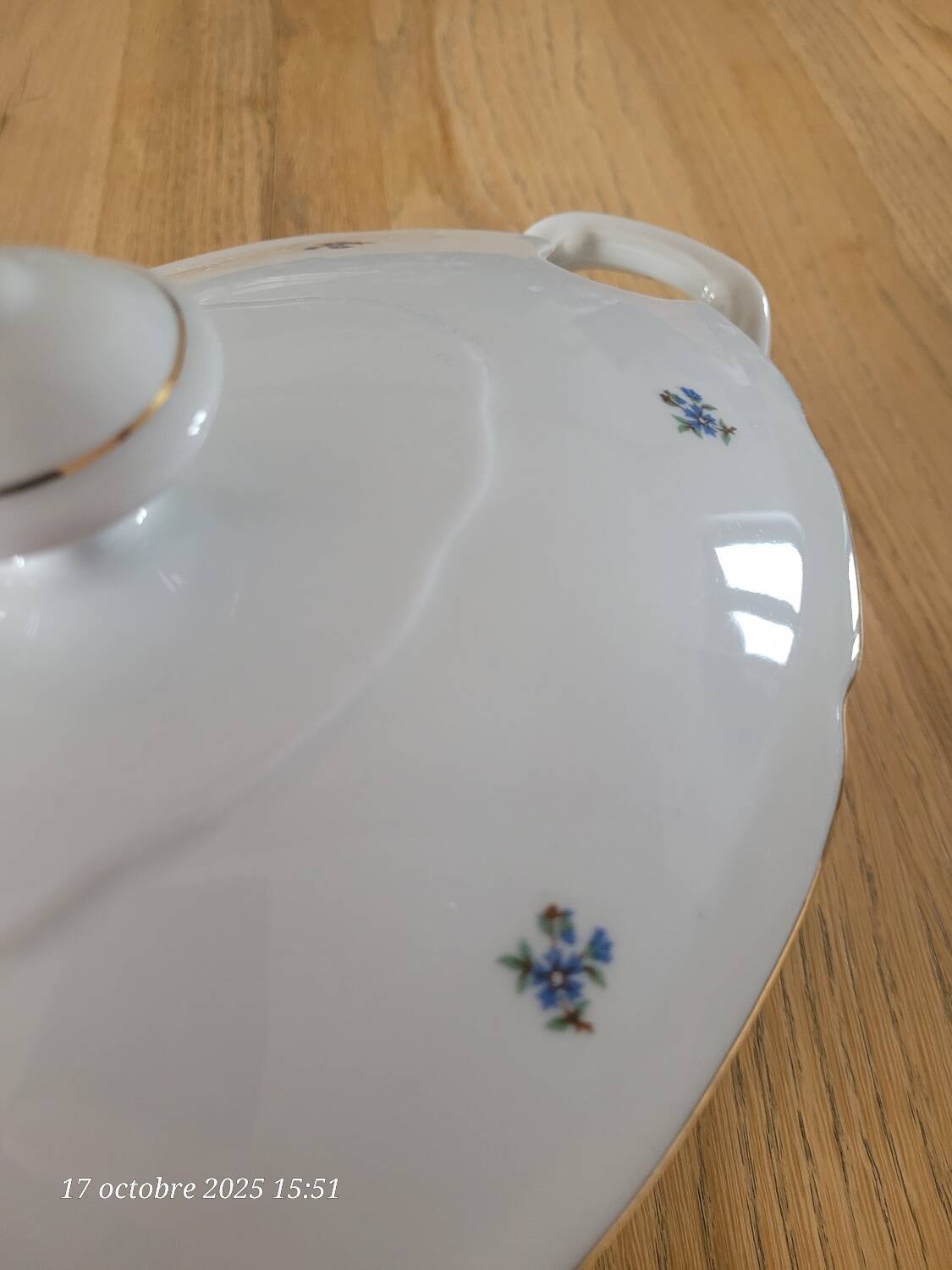 Vintage porcelain vegetable dish / soup tureen