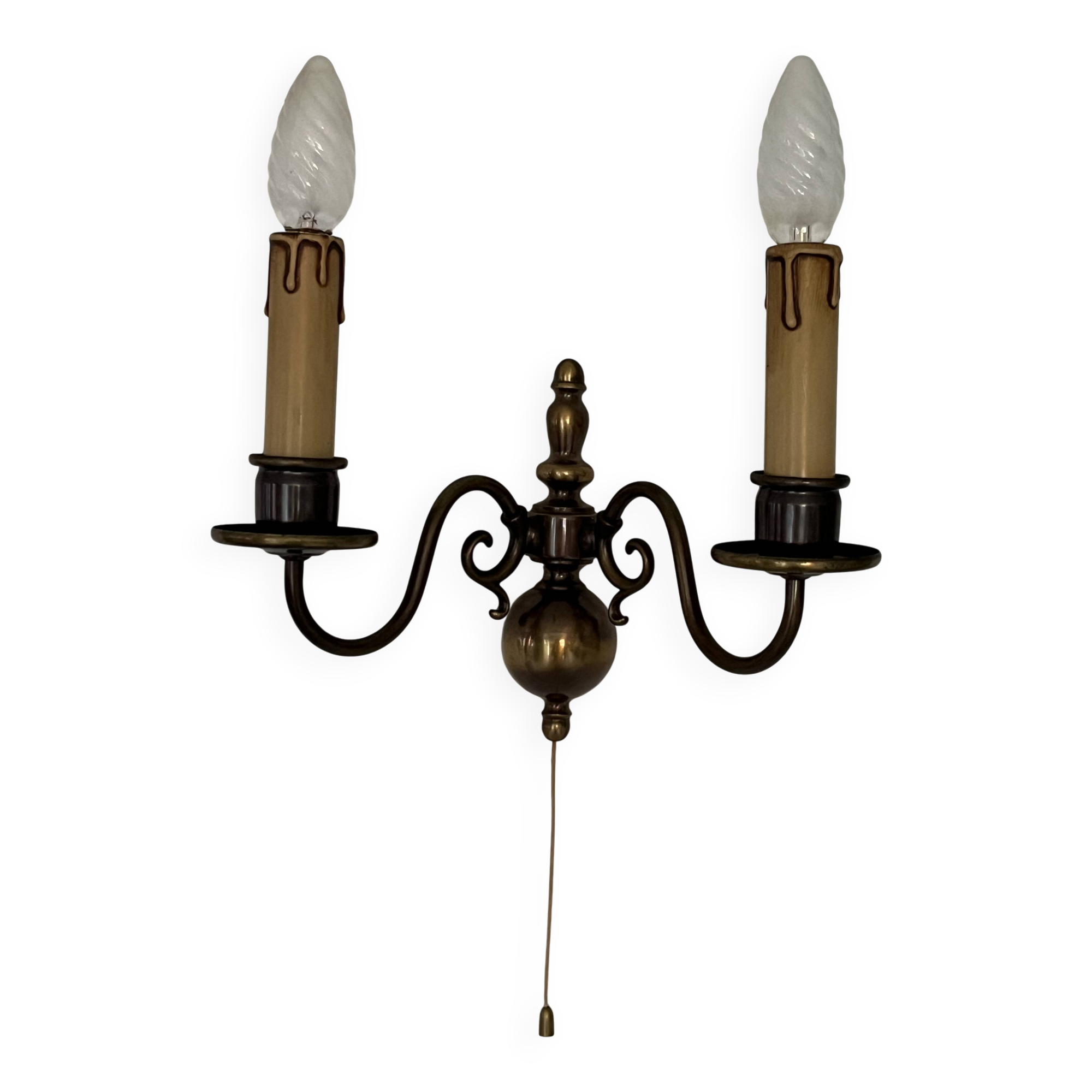 applique mural en laiton