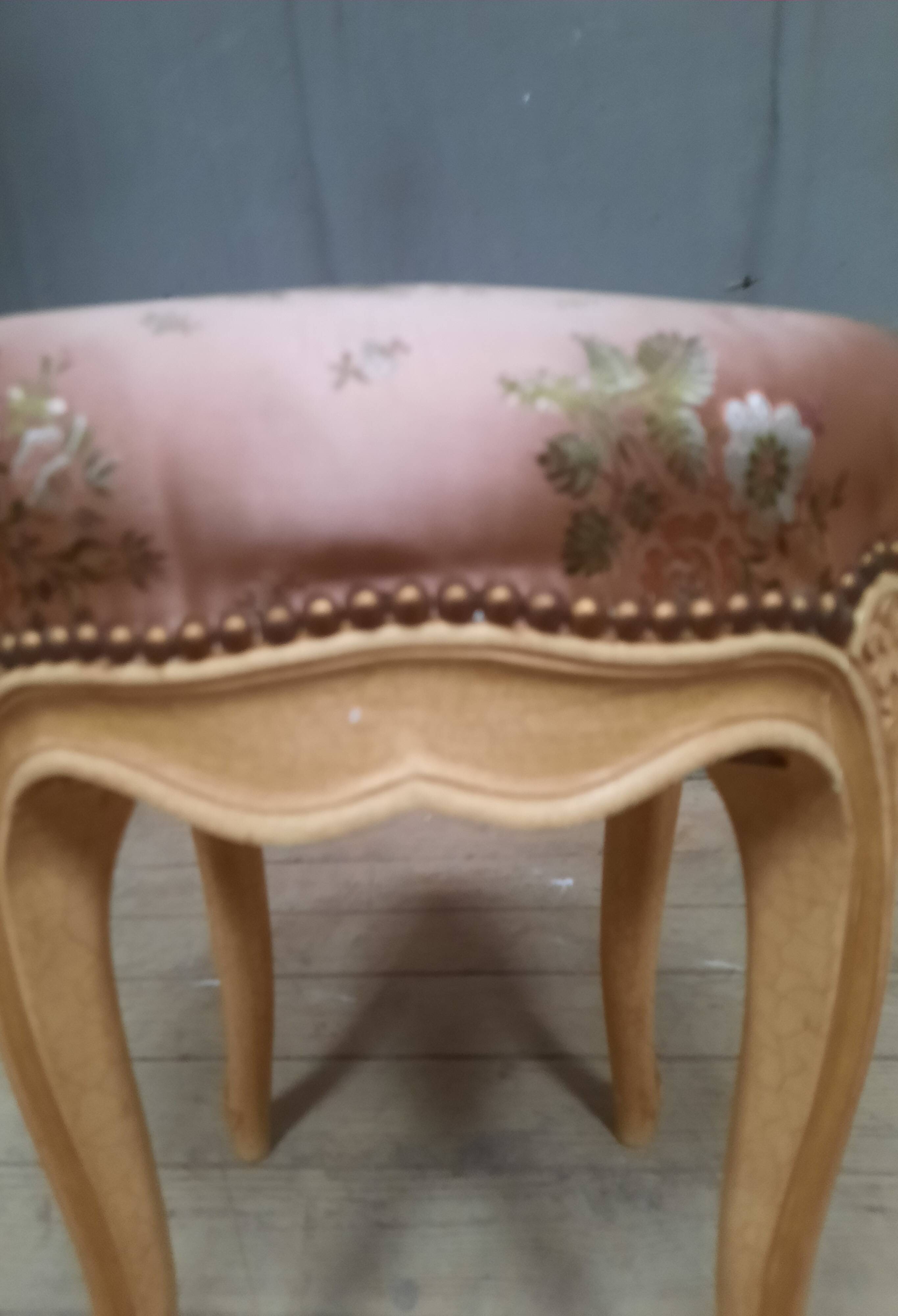 Louis XV style lacquered pouf