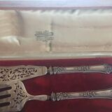 Antique fish service