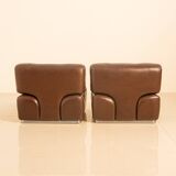 Pair of brown leather low chairs by Europoltrona 70's