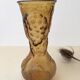 Vase italien en verre ambré avec décors de fruits en relief