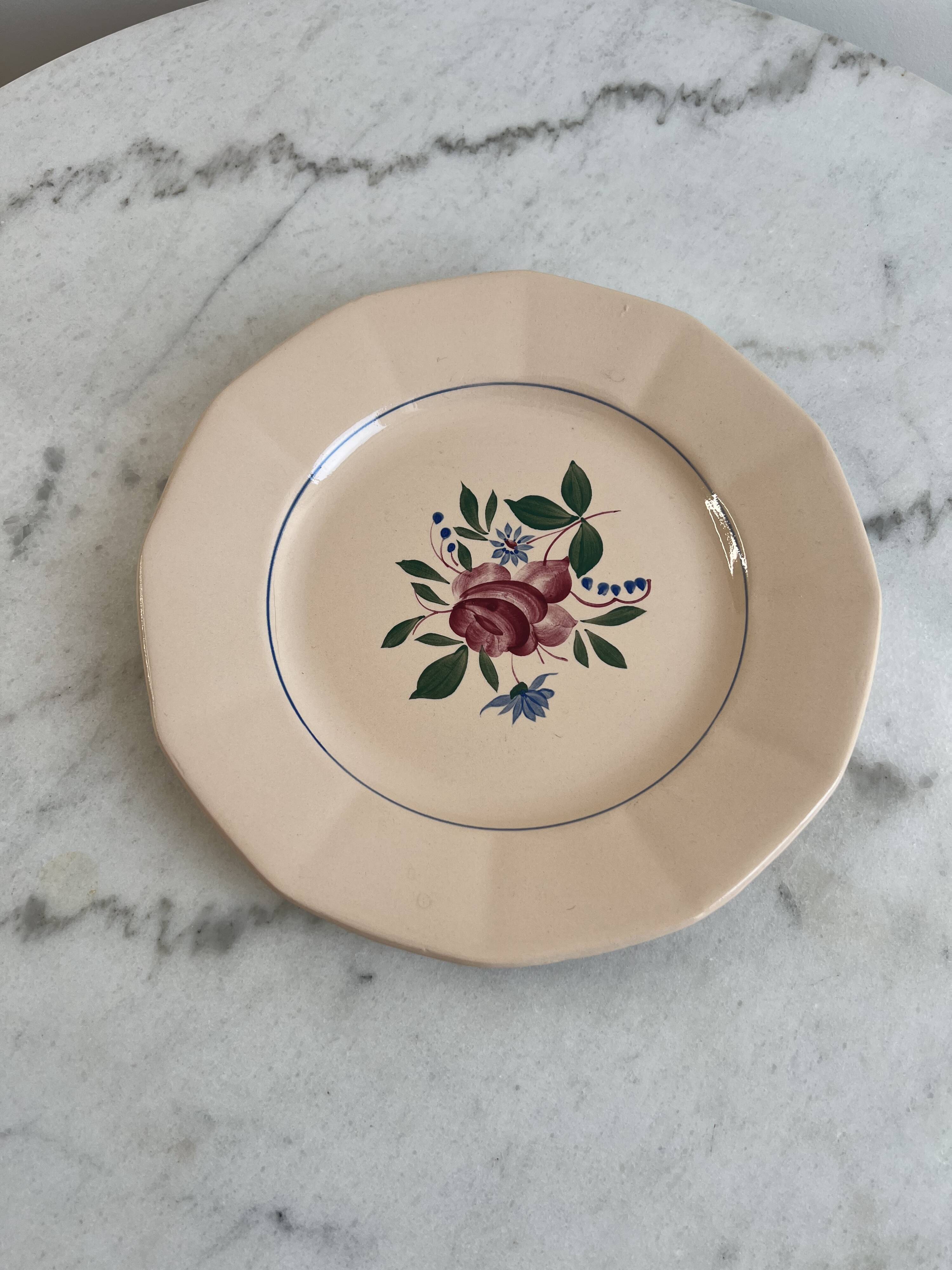 Hand-painted plate from Sarreguemines and Digoin