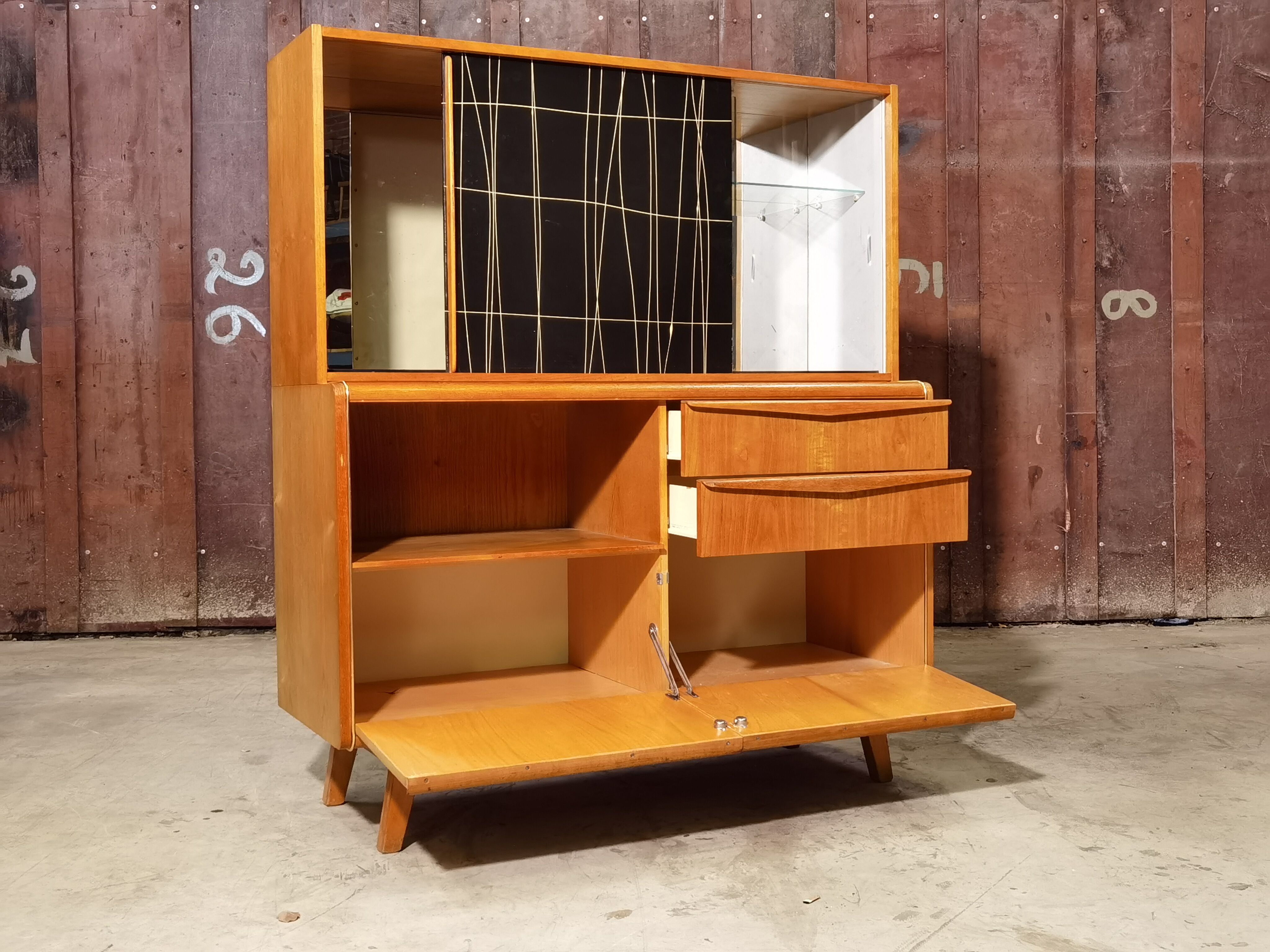 Buffet U372/386 by B Landsman and H Nepožitek for Jitona Soběslav