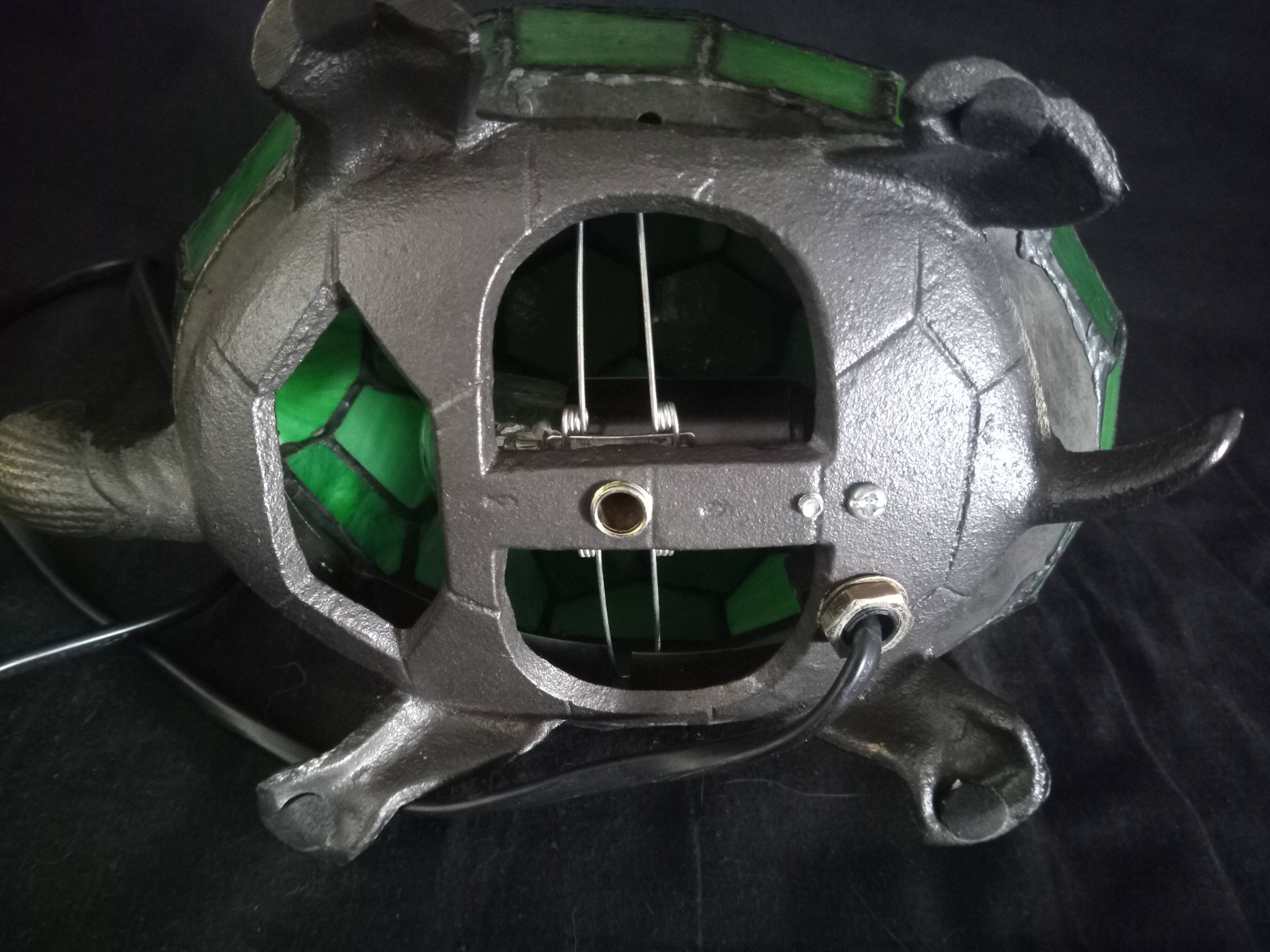 Turtle night light in regulated glass carcass stained glass way