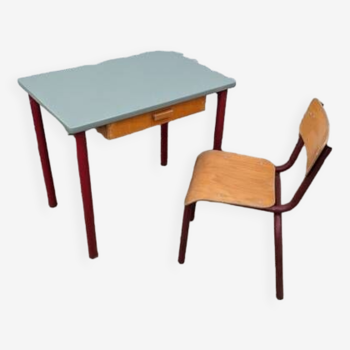 Desk and chair set (kindergarten)