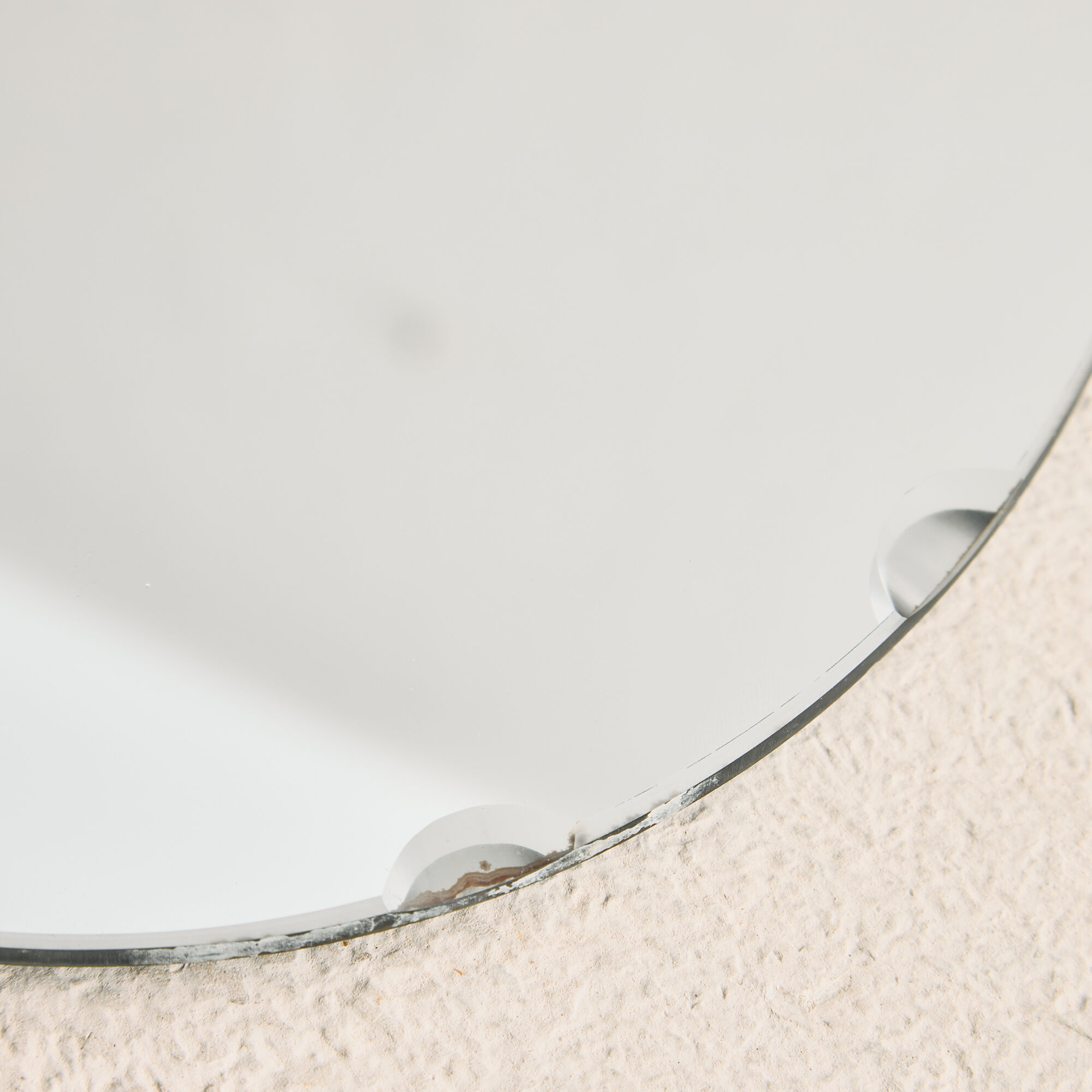 Oval mirror