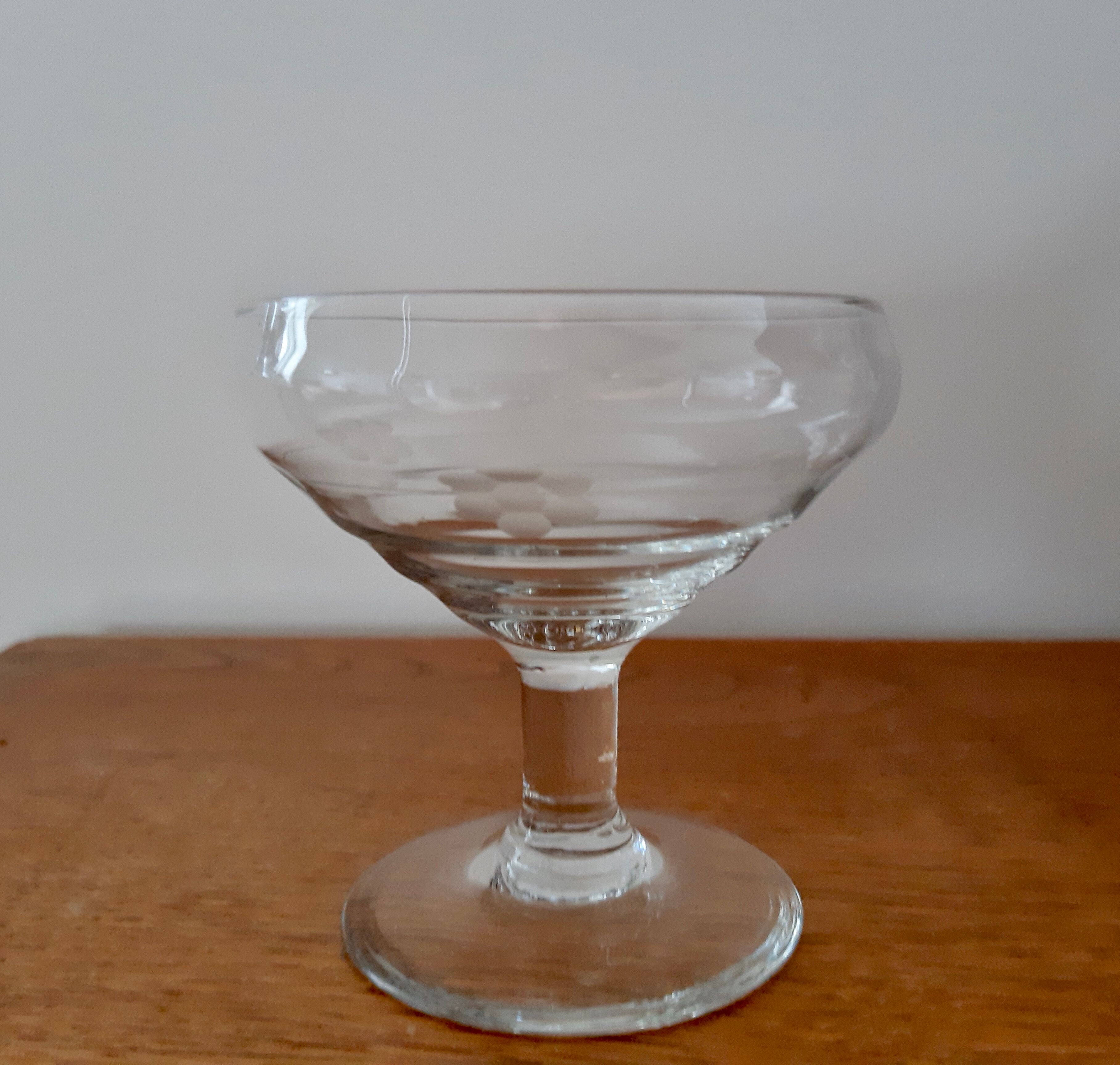 Lot of 6 crystal champagne glasses