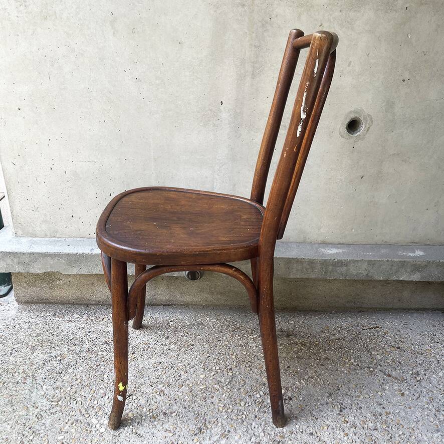 Ancienne chaise de bistrot en bois courbé Thonet