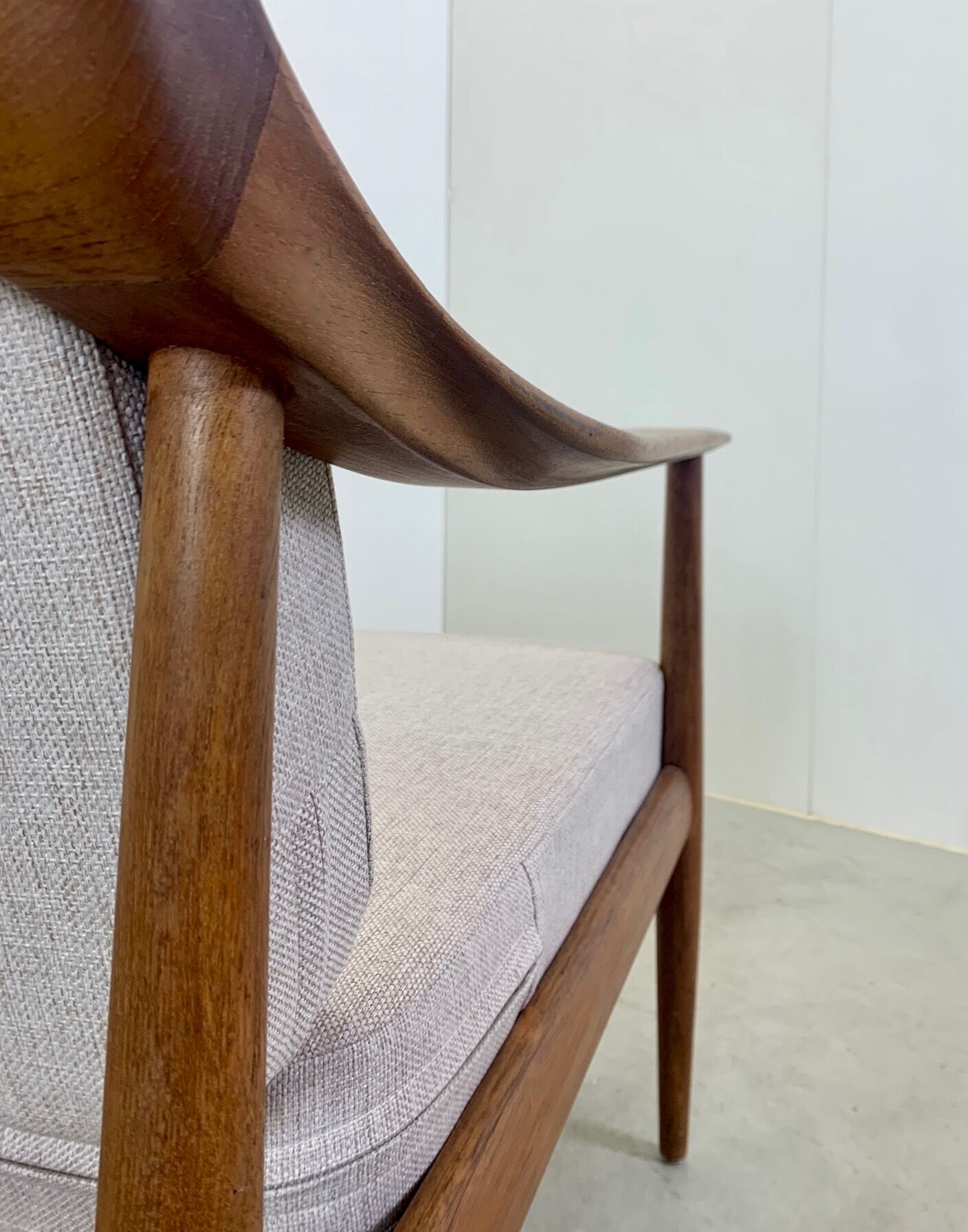 Pair of armhairs by Walter Knoll, 1960