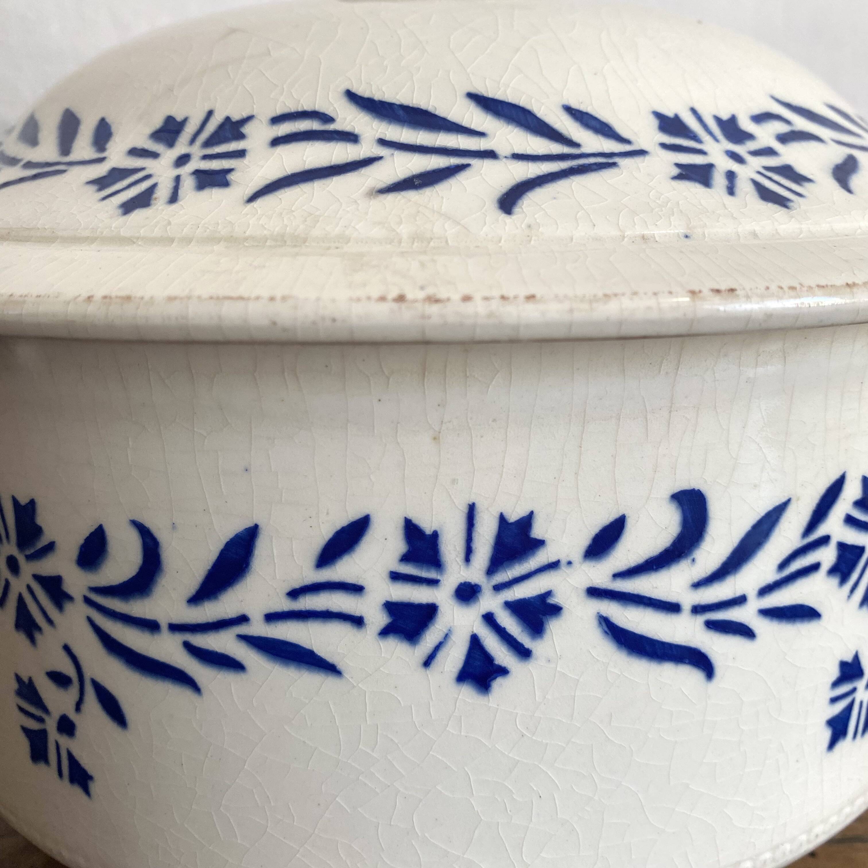 Grande soupière ancienne Sainte Uze