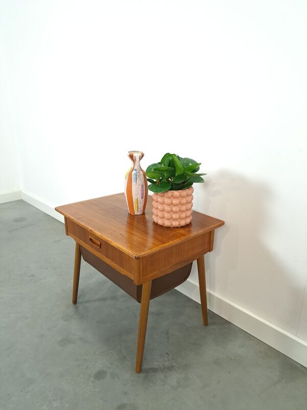 Commode à coudre en placage de Suède