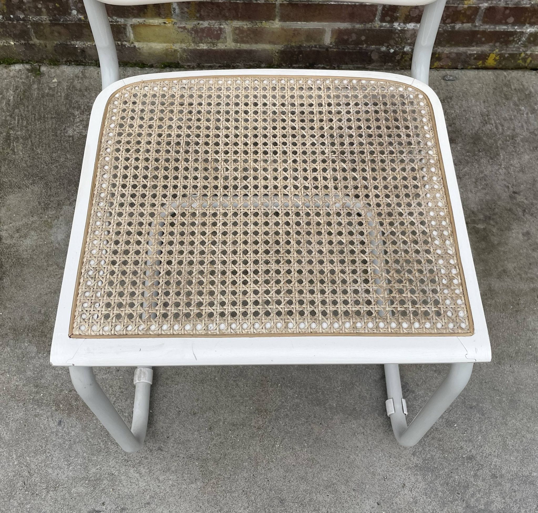 Set of 4 Cesca b32 model chairs in white by Marcel Breuer