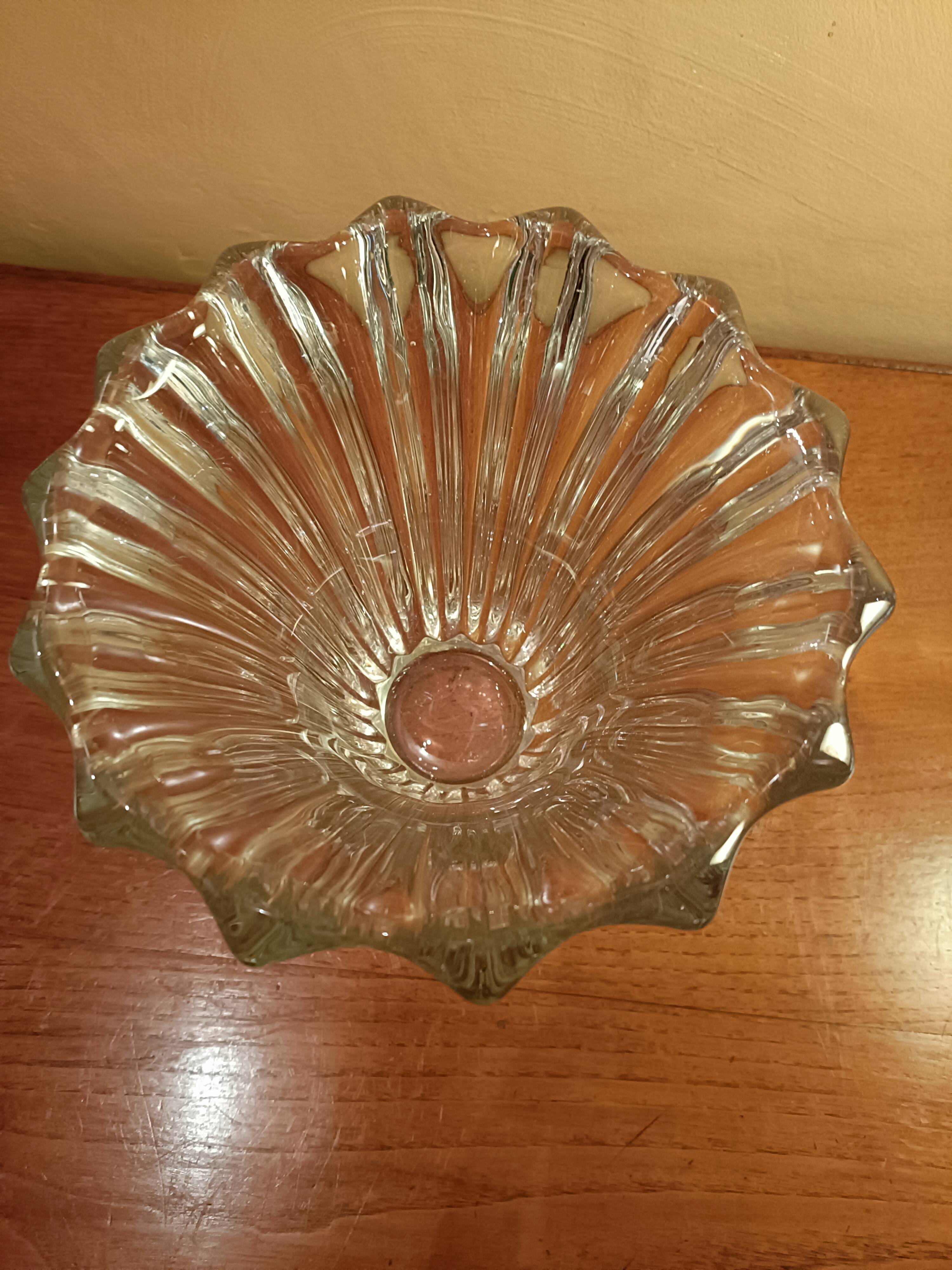D'Avesn style glass tulip vase