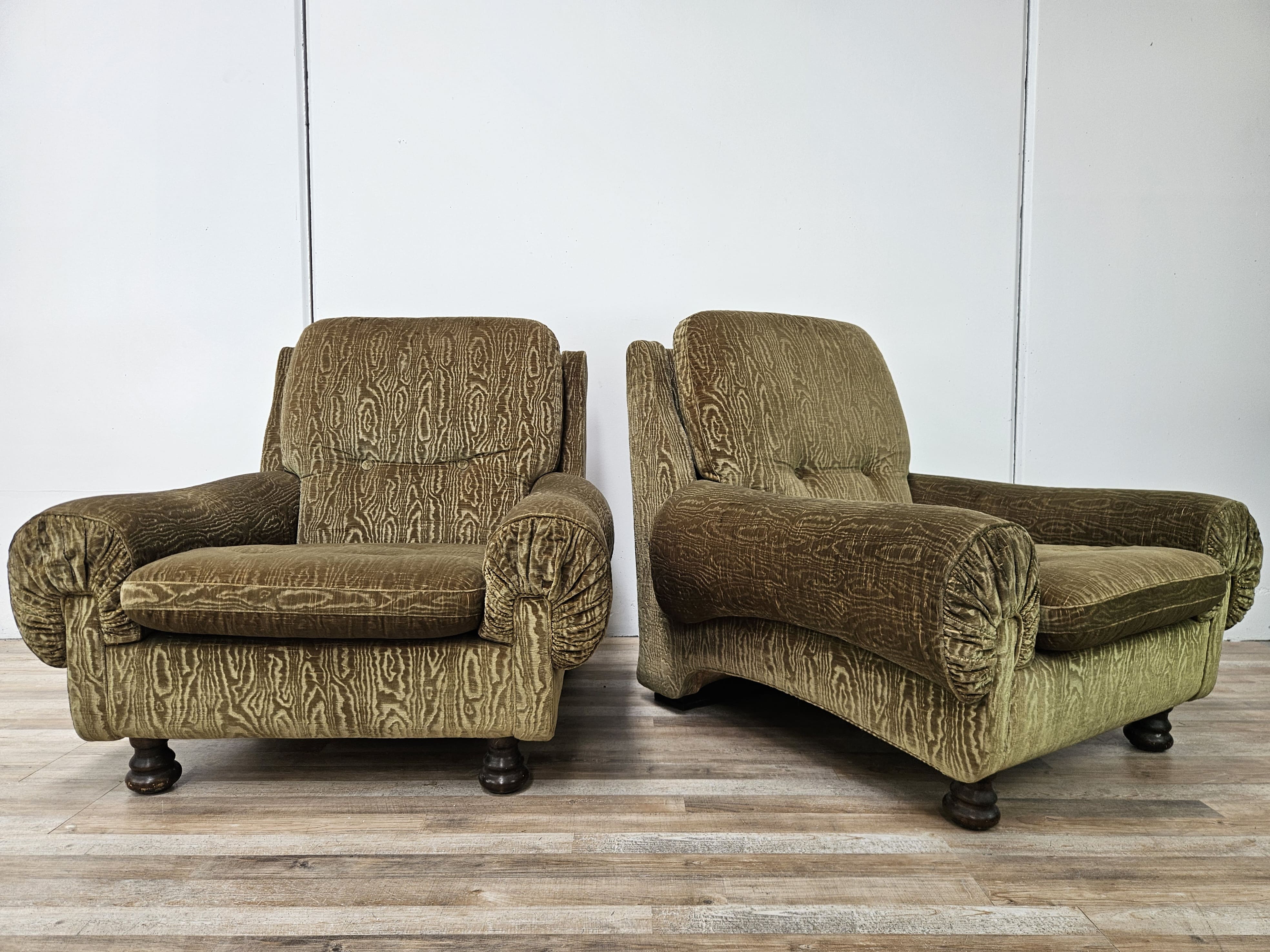 Pair of Italian armchairs from the 1970s