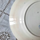 Assiettes plates anciennes dépareillées en faïence terre de fer