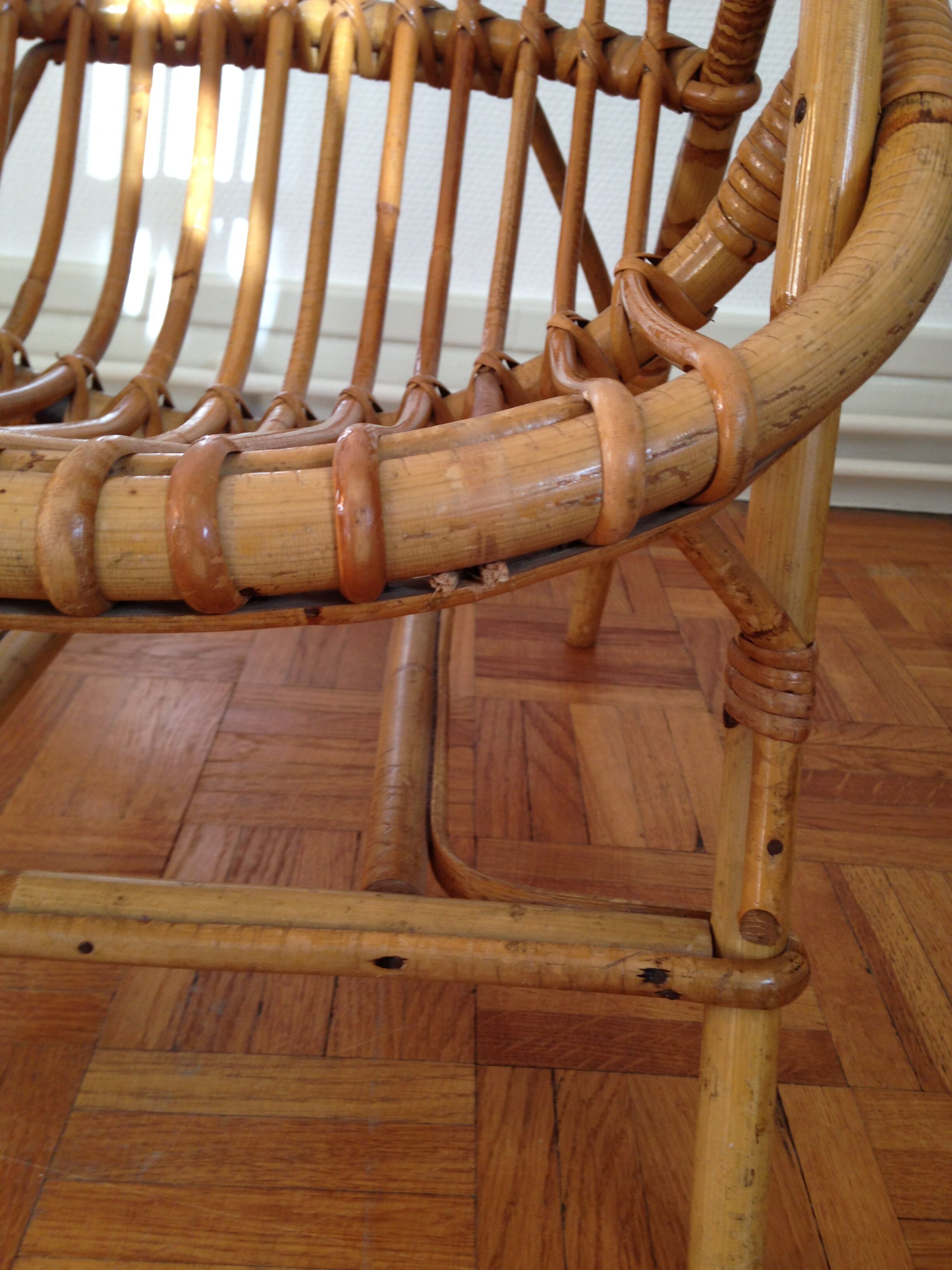 Shell child rattan chair