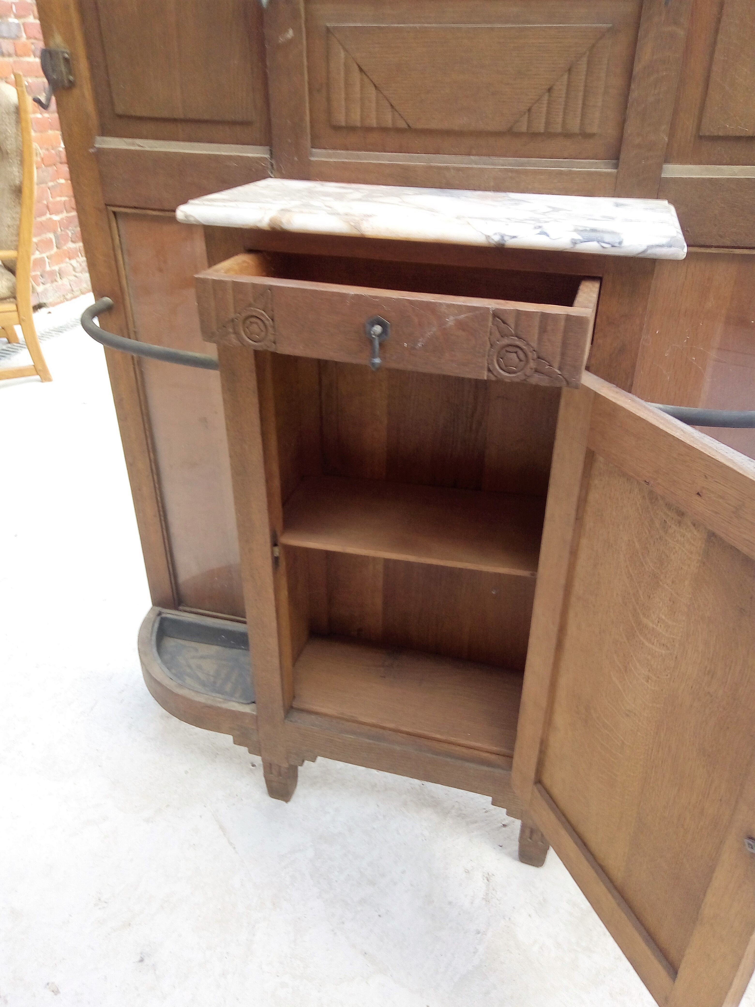 Early 20th entry locker