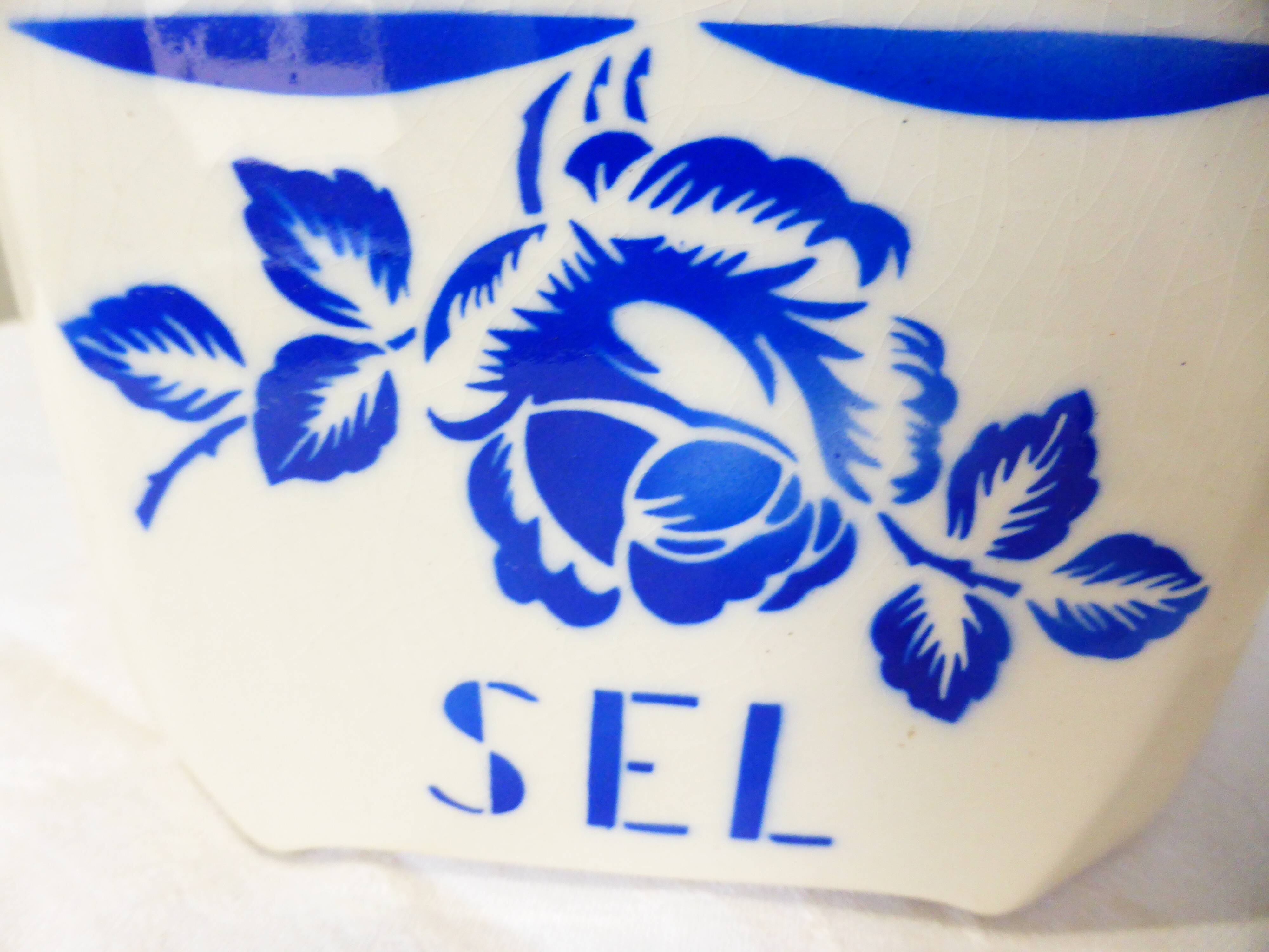 Badonviller porcelain salt box 211269