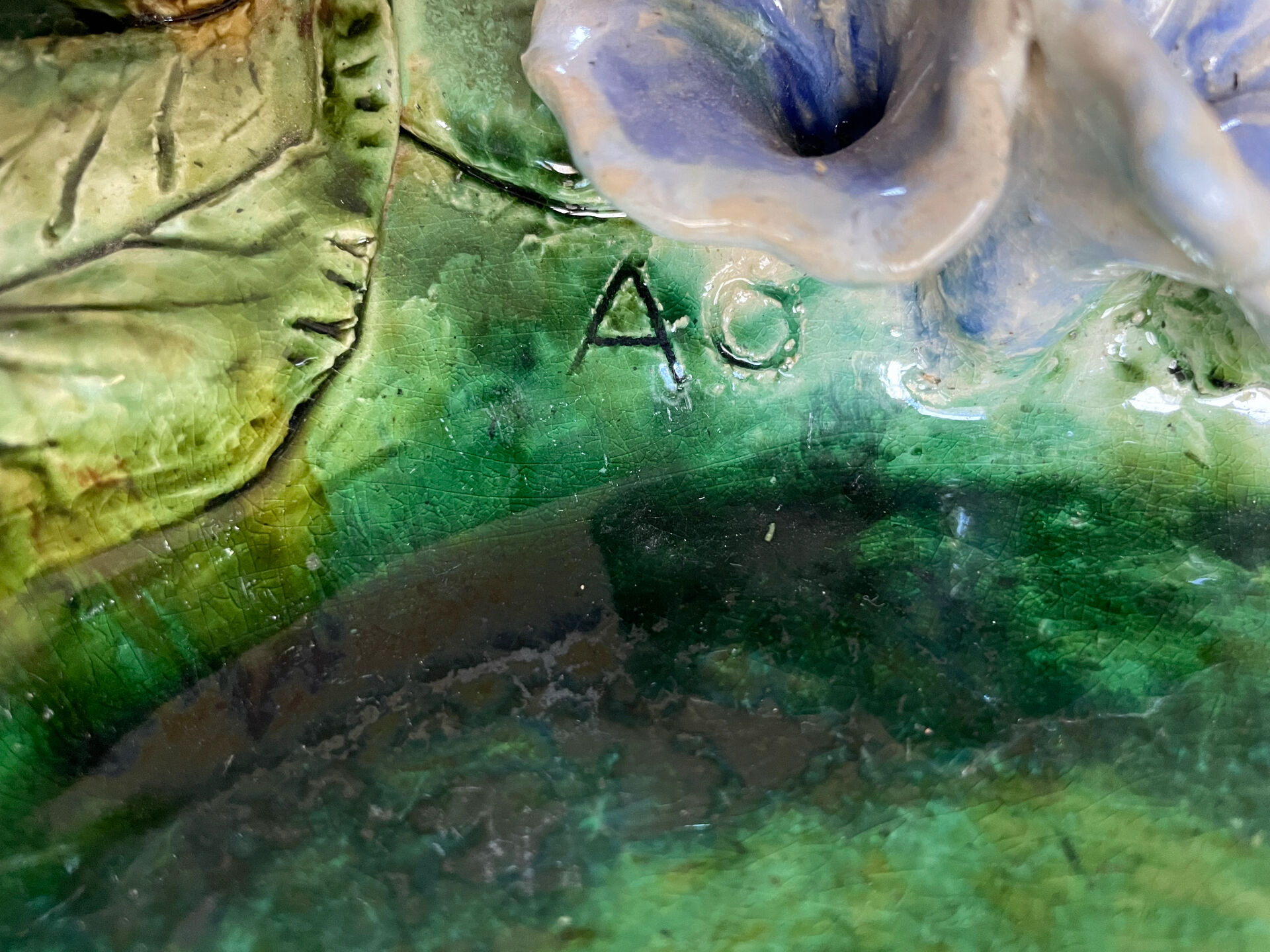 Old Hollow Round Plate in Majolica Barbotine Decorated with Bindweed and Nuts