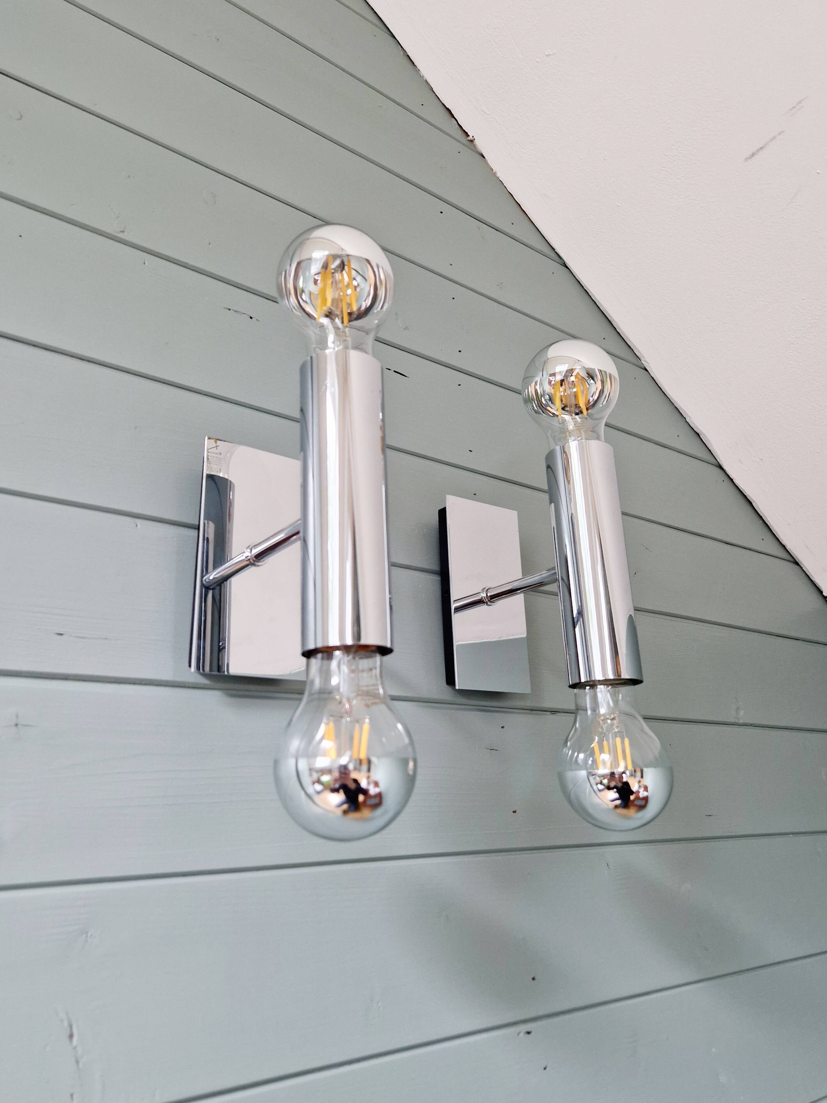 Pair of tubular double-light wall lights in chrome-plated metal, 1970s