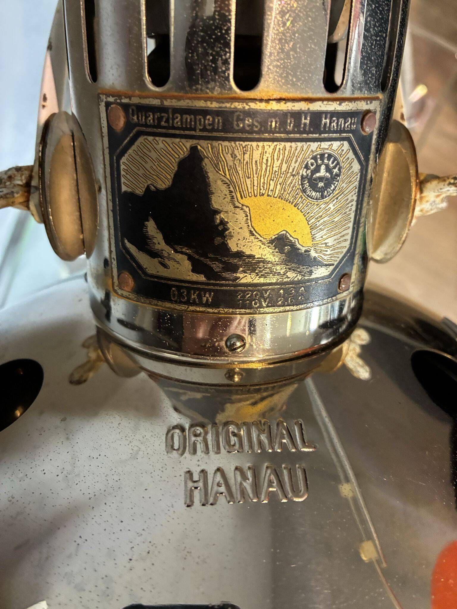 Hanau Sollux medical lamp, industrial design, 1940s