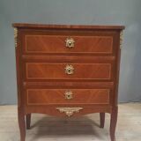 Petite commode marquettée de style transition