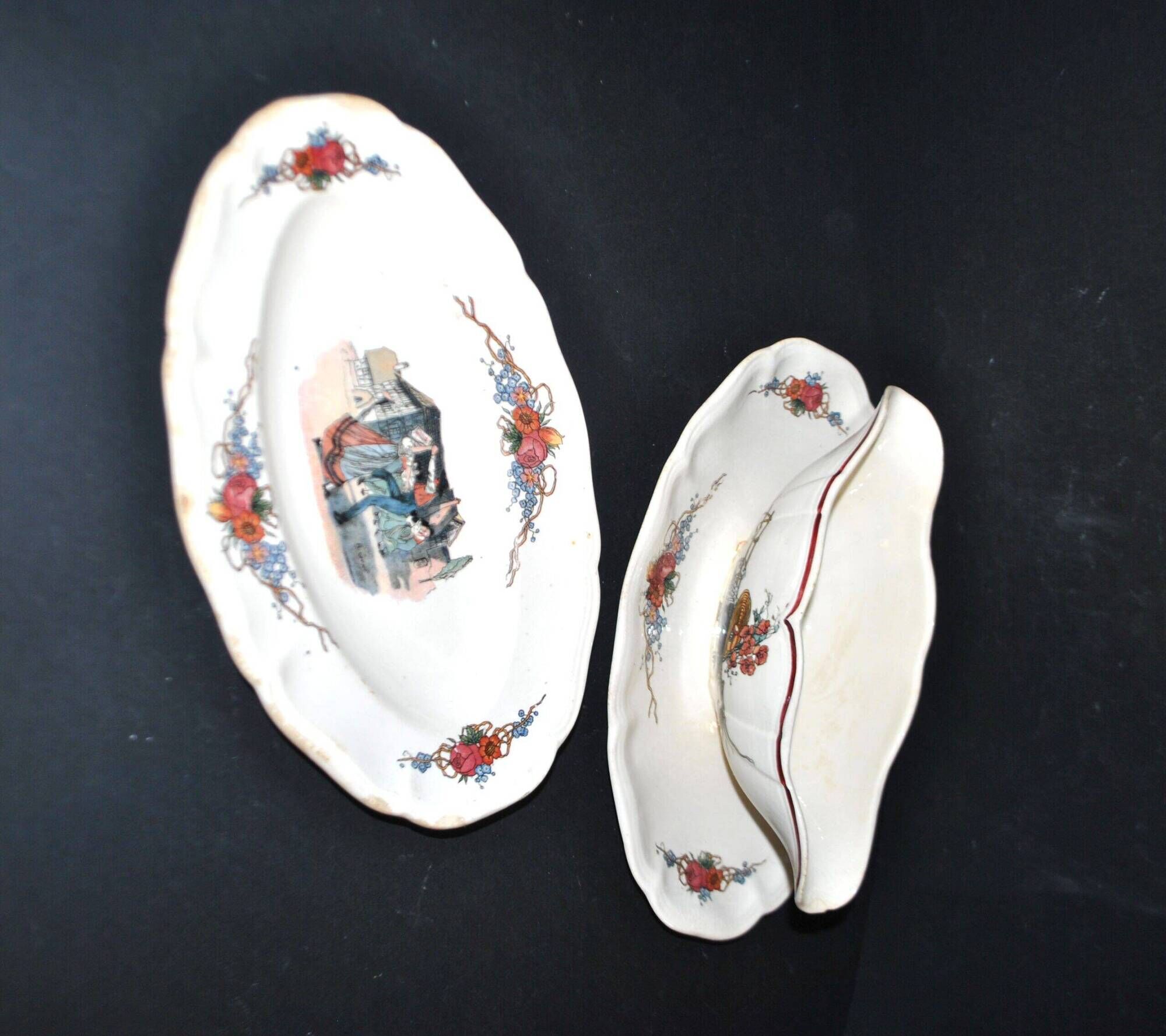 Sarreguemines sauce boat and dish in earthenware with "Obernai" decoration by Henri Loux