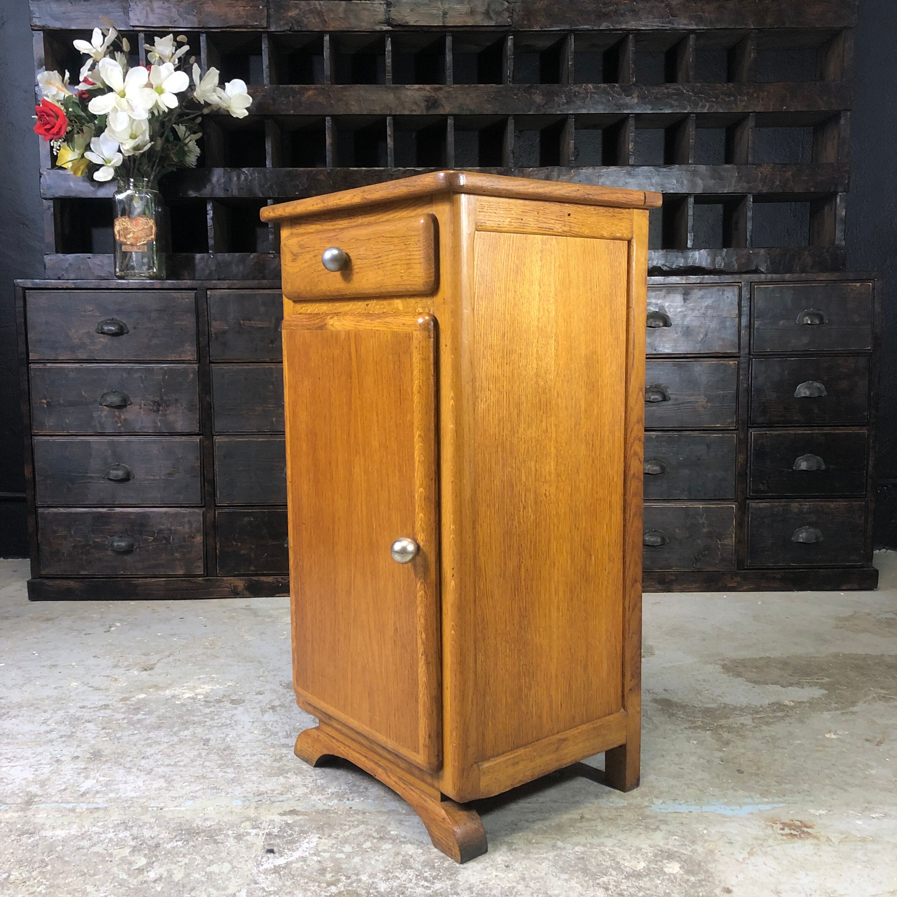 Small jam cabinet Mado, 50s/60s