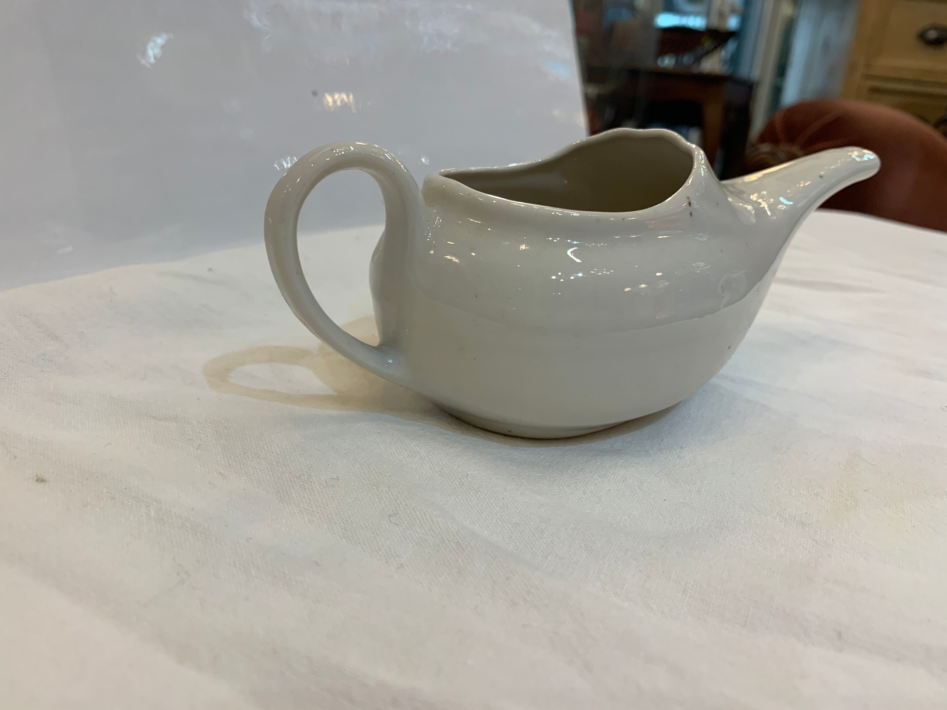 Porcelain saucière