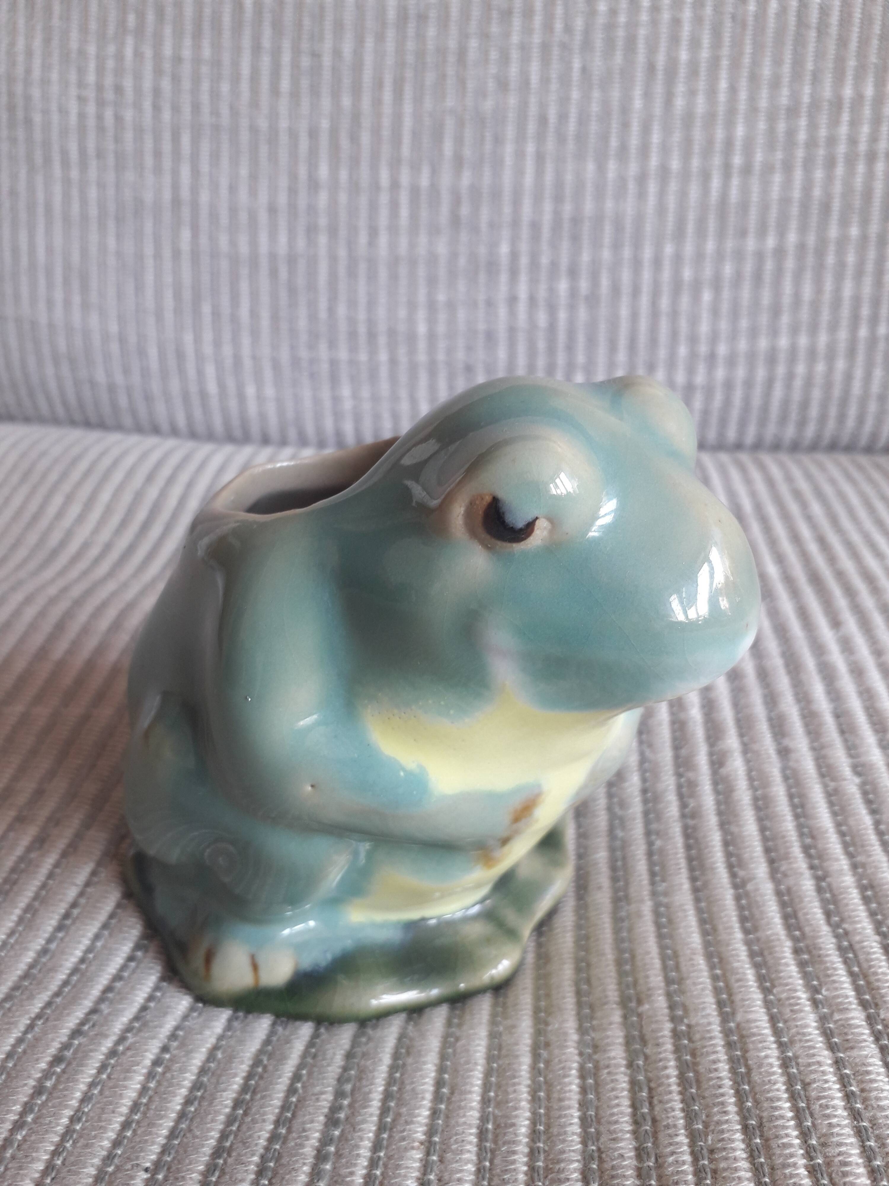 Vintage ceramic frog
