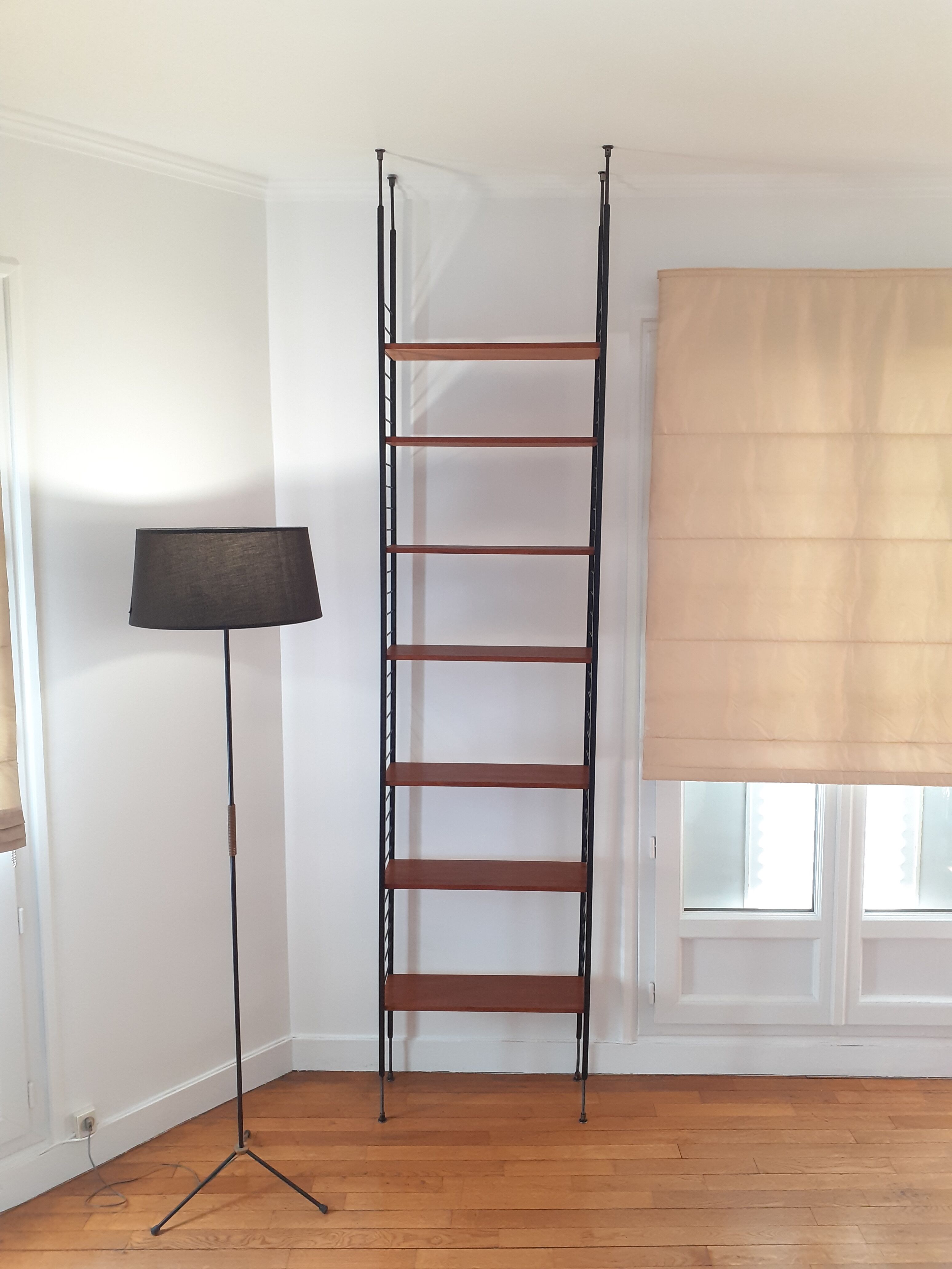 Flexible library, teak and metal